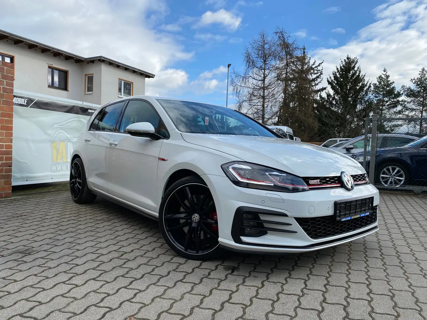 Volkswagen Golf GTI GTI Performance - Sitzh.- Navi - Automatik !!! Wit - 1
