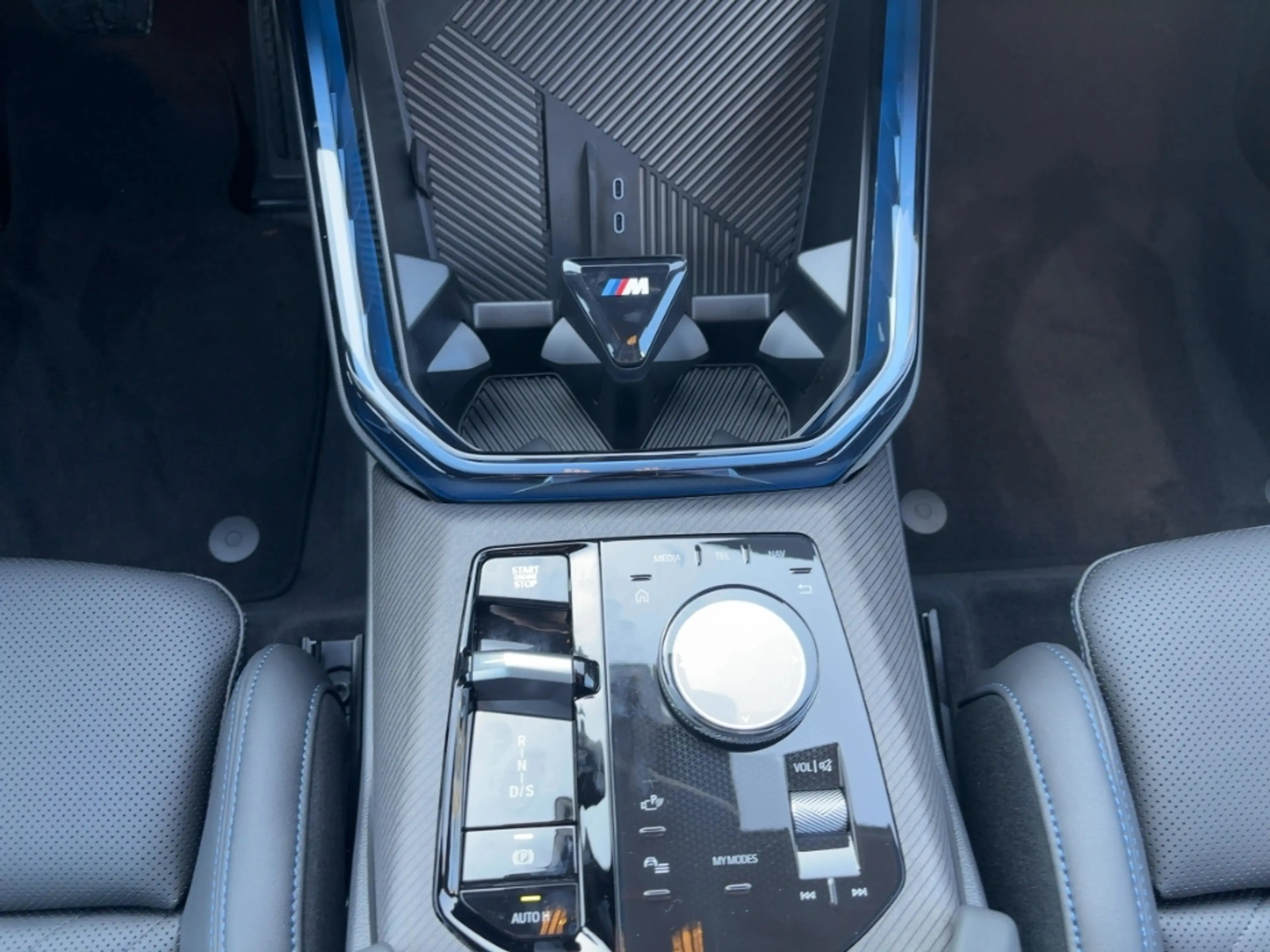 BMW X3 40d xDrive Sportpaket AHK-klappbar AHK El. Panodac — photo 11