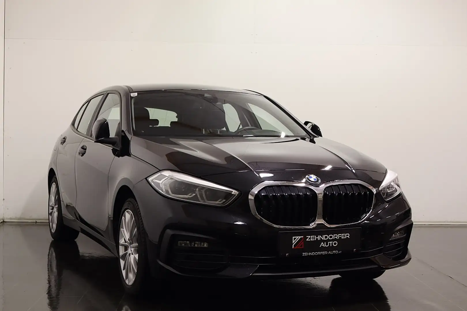 BMW 120 d xDrive Aut. / LIVE COCKPIT / LED / SHZ / NAVI Schwarz - 1