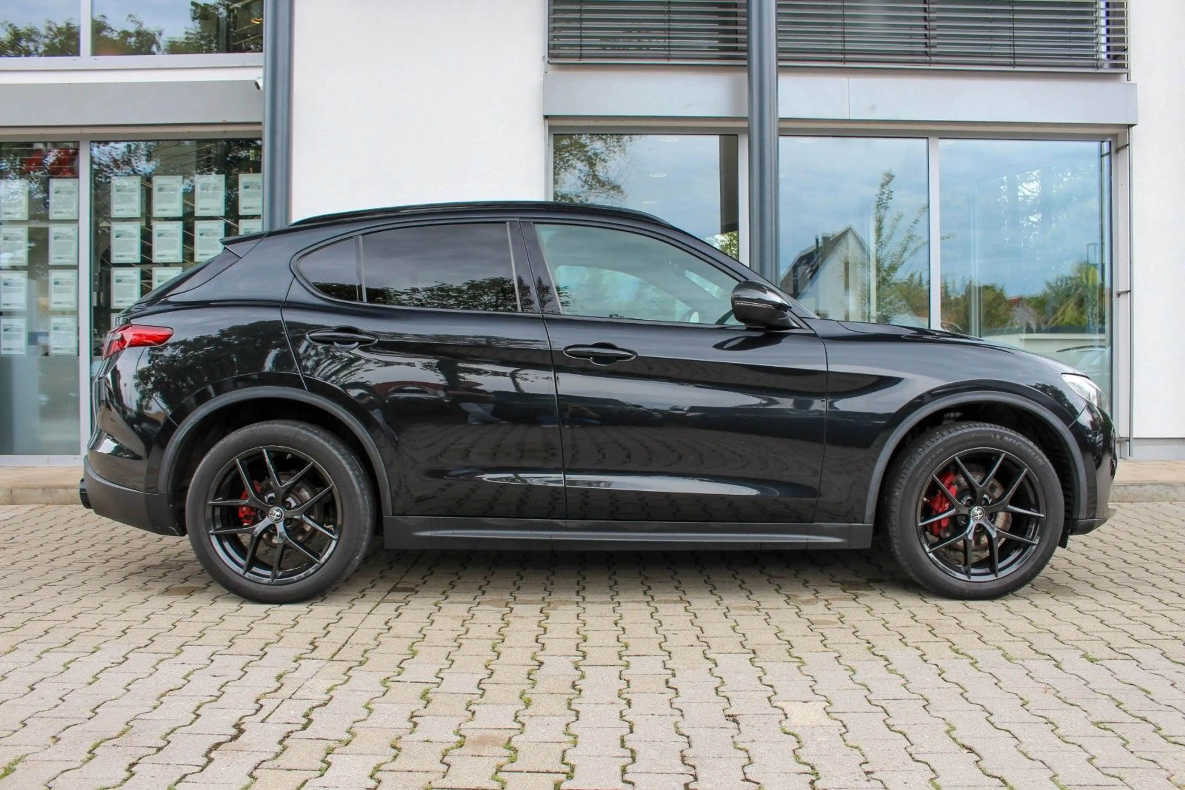 Alfa Romeo Stelvio Q4/ ACTIVE SUSPENSION / H&K / 20" TROFEO — photo 4
