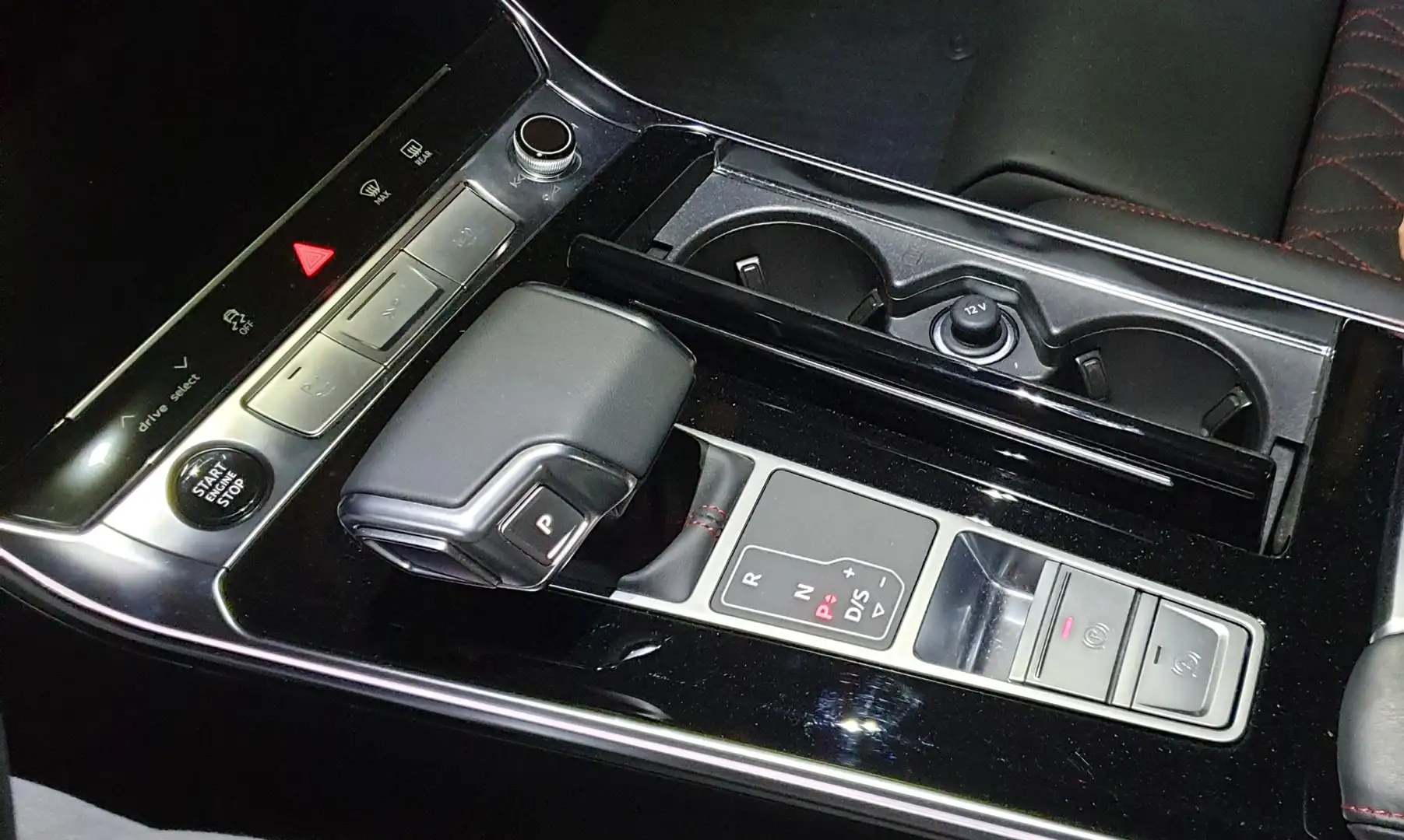Audi A6 A6 Avant 55 TFSI e quattro S tronic S line Schwarz - 1