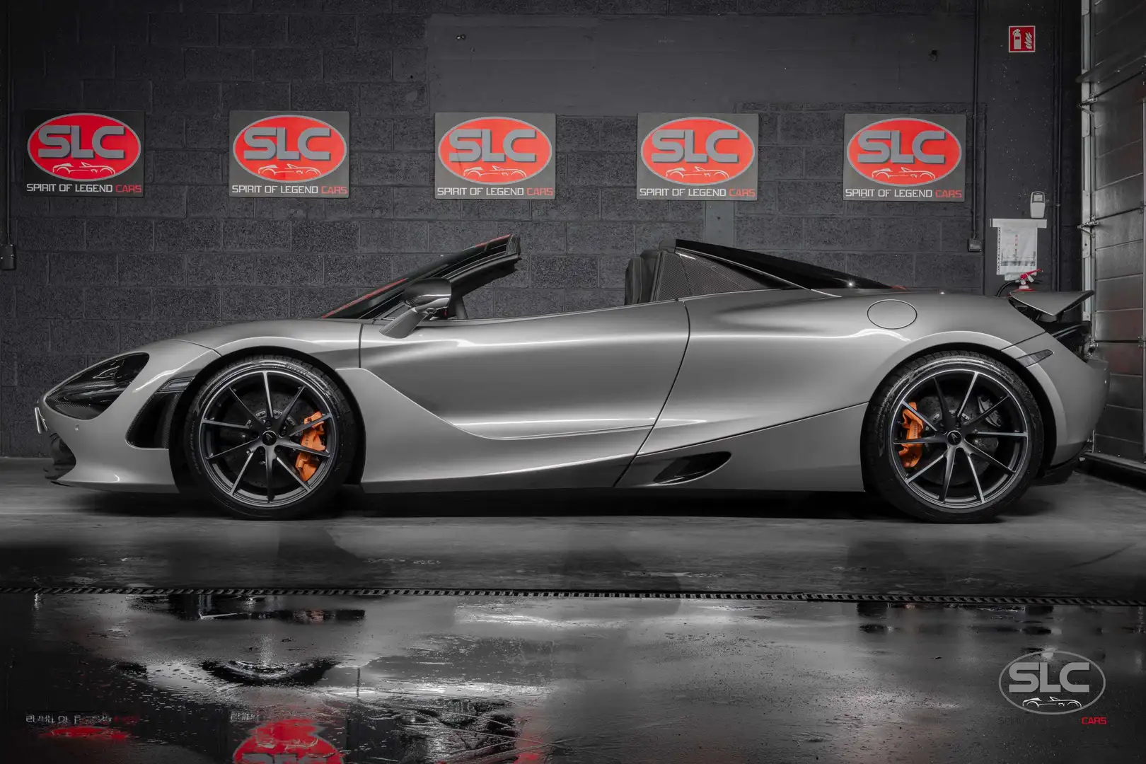 McLaren 720S Spider - B\u0026W - Lift - Sport Exhaust - Many Carbon Argento - 2