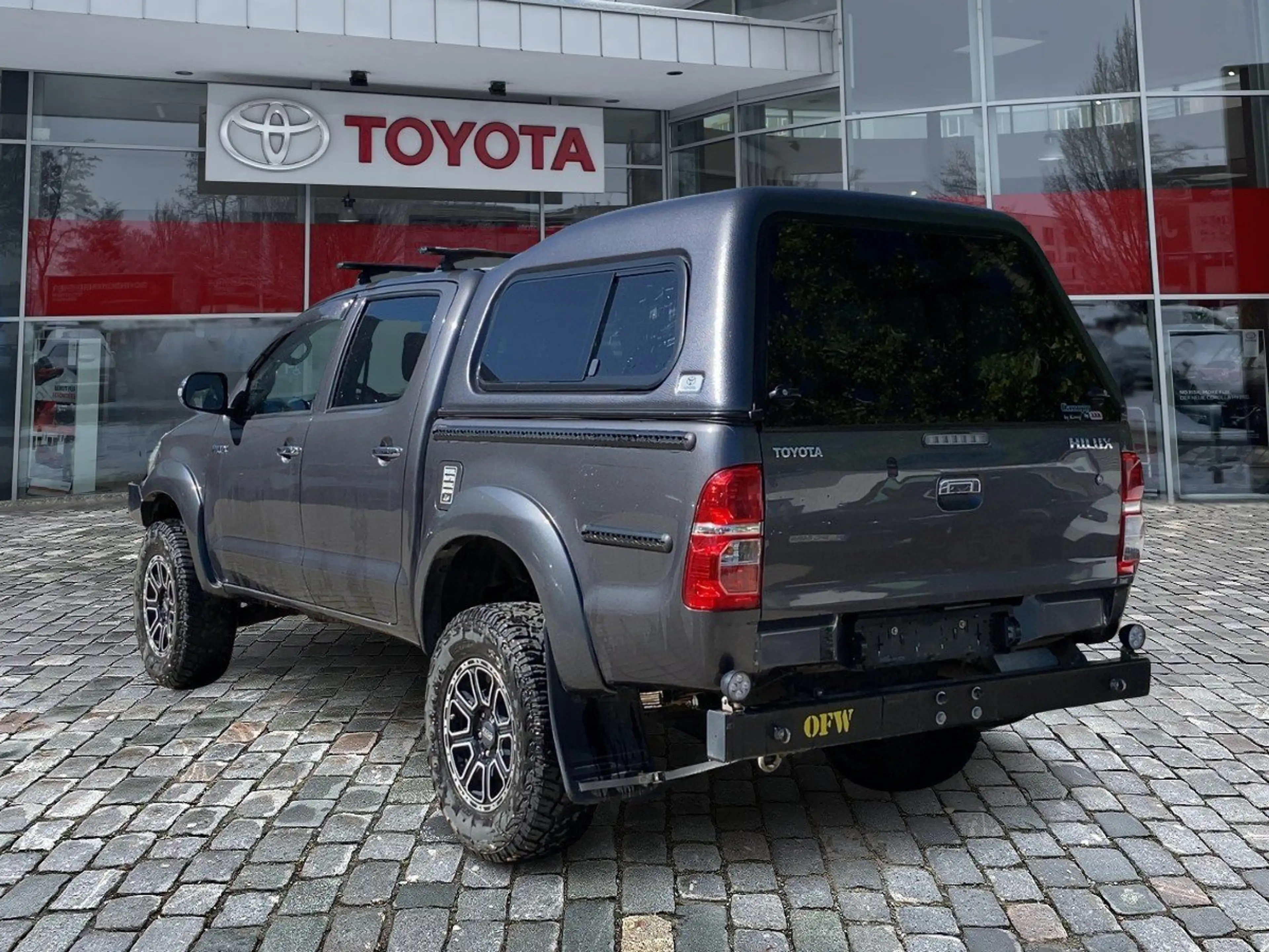 Toyota Hilux 3.0 D-4D 4x4 Double Cab Executive AUT Kam. — photo 5