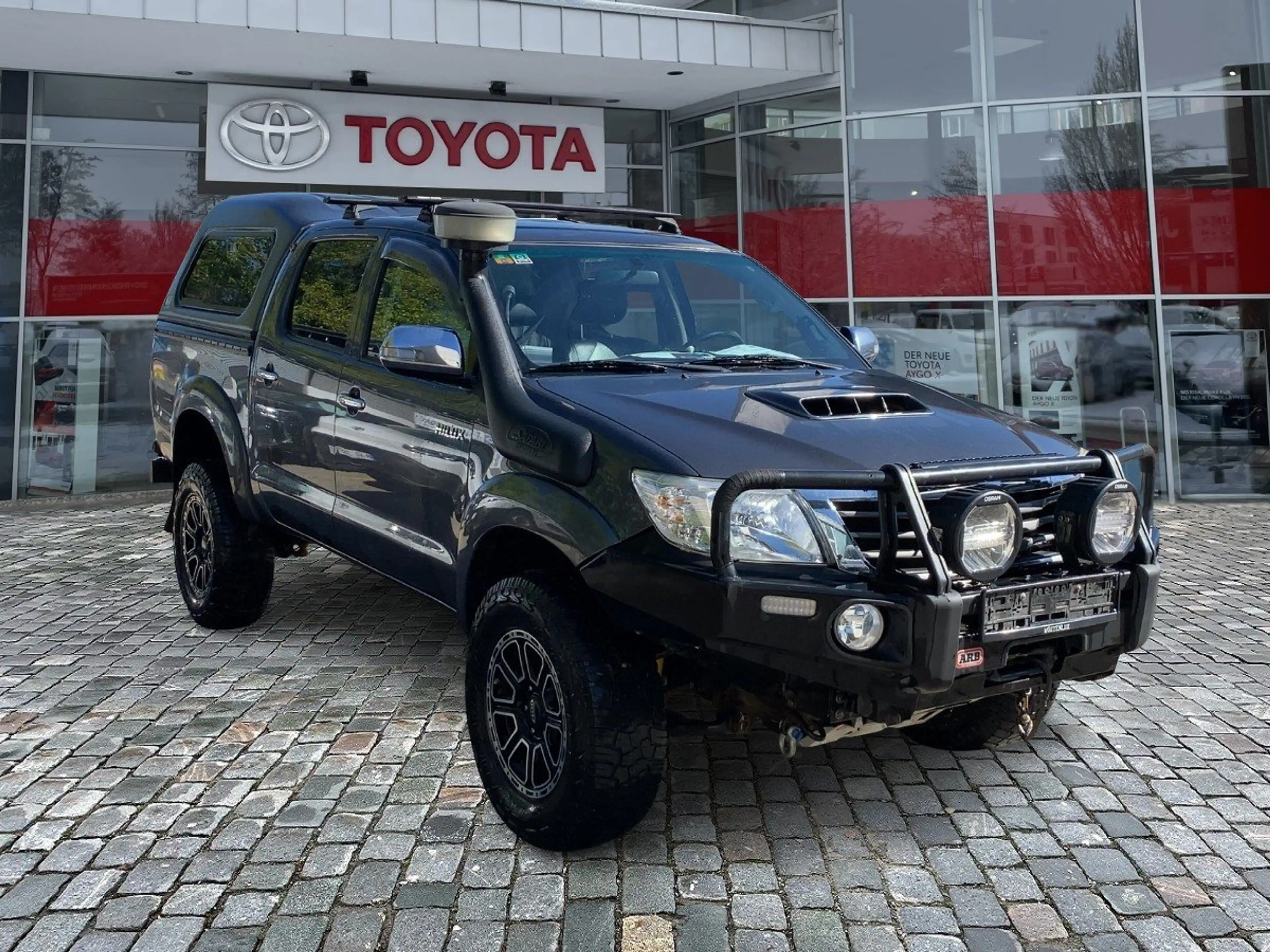 Toyota Hilux 3.0 D-4D 4x4 Double Cab Executive AUT Kam. — photo 8