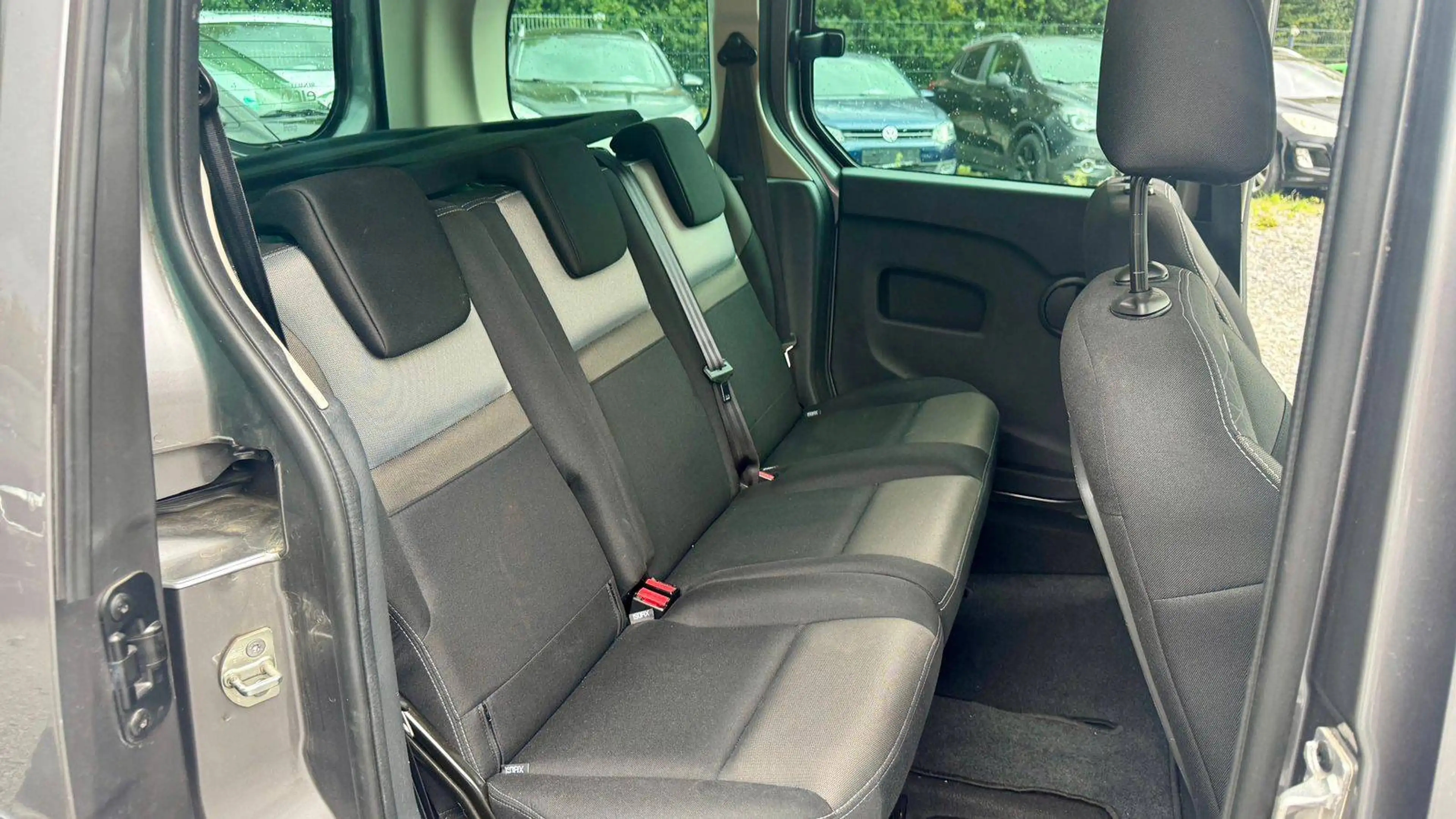 Renault Kangoo Limited*5-Sitzer*Zahnriemen Neu*Tüv Neu* — photo 13