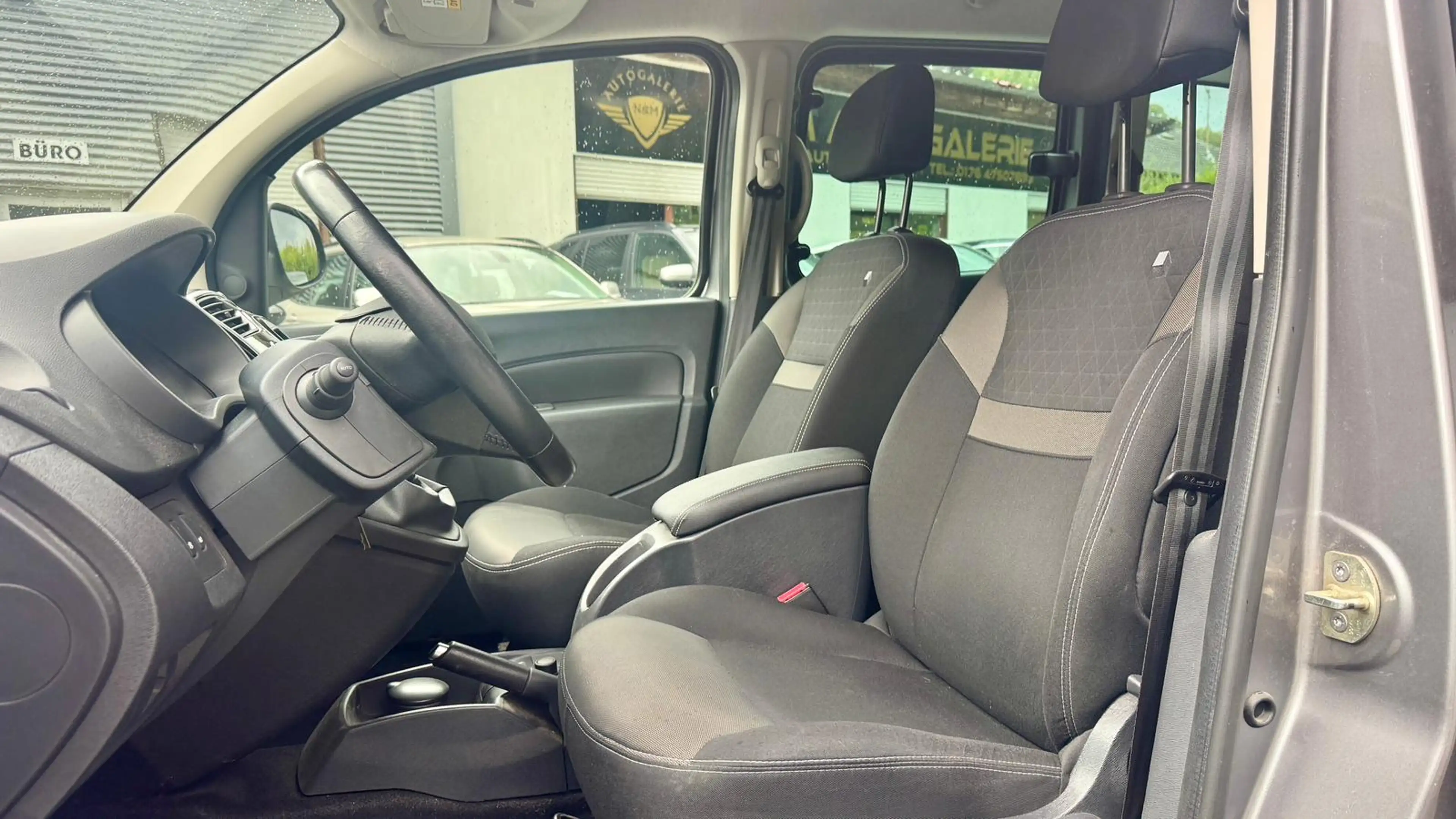 Renault Kangoo Limited*5-Sitzer*Zahnriemen Neu*Tüv Neu* — photo 10
