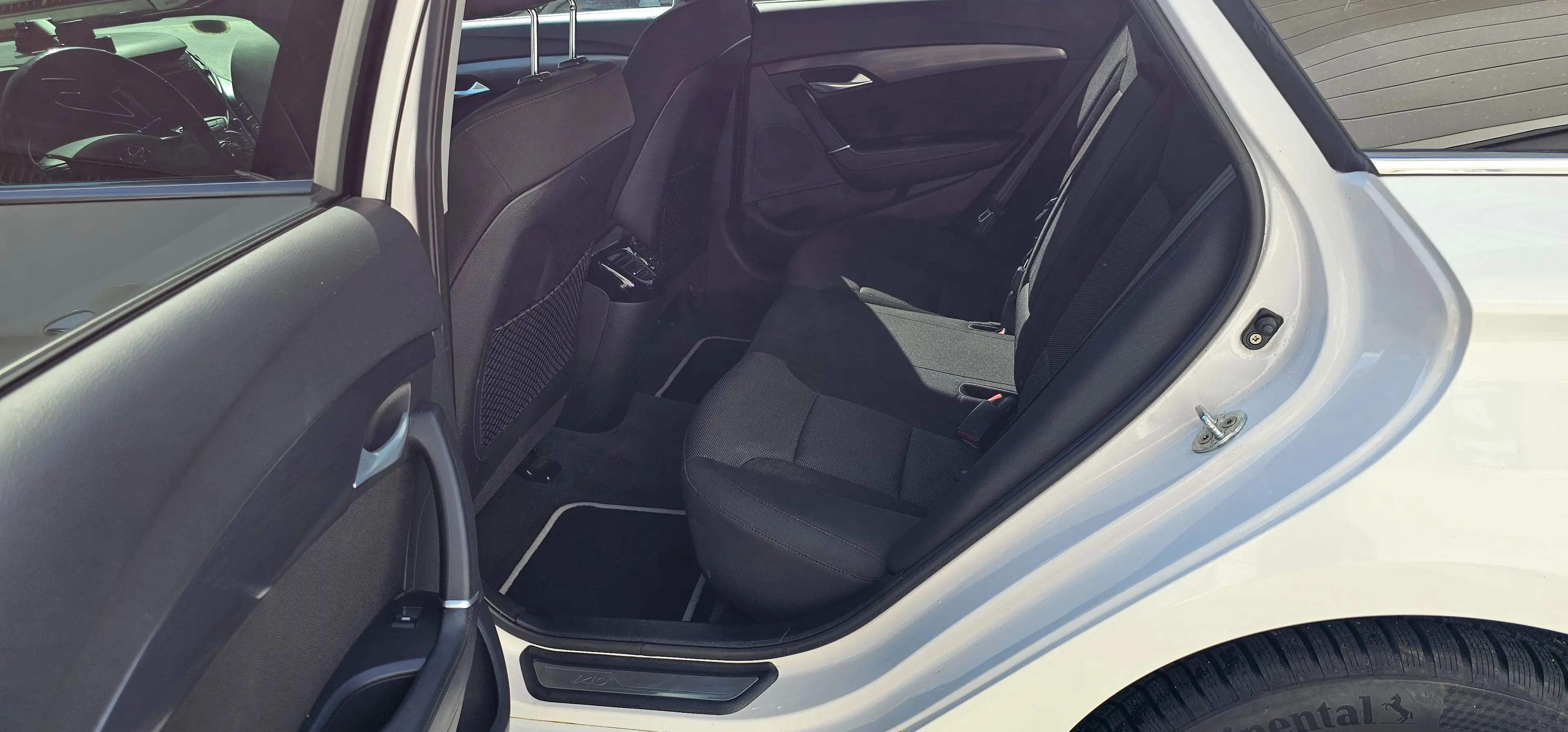 Hyundai i40 Blue Trend/NAVI/PDC/Klima/Sitzheizung — photo 13