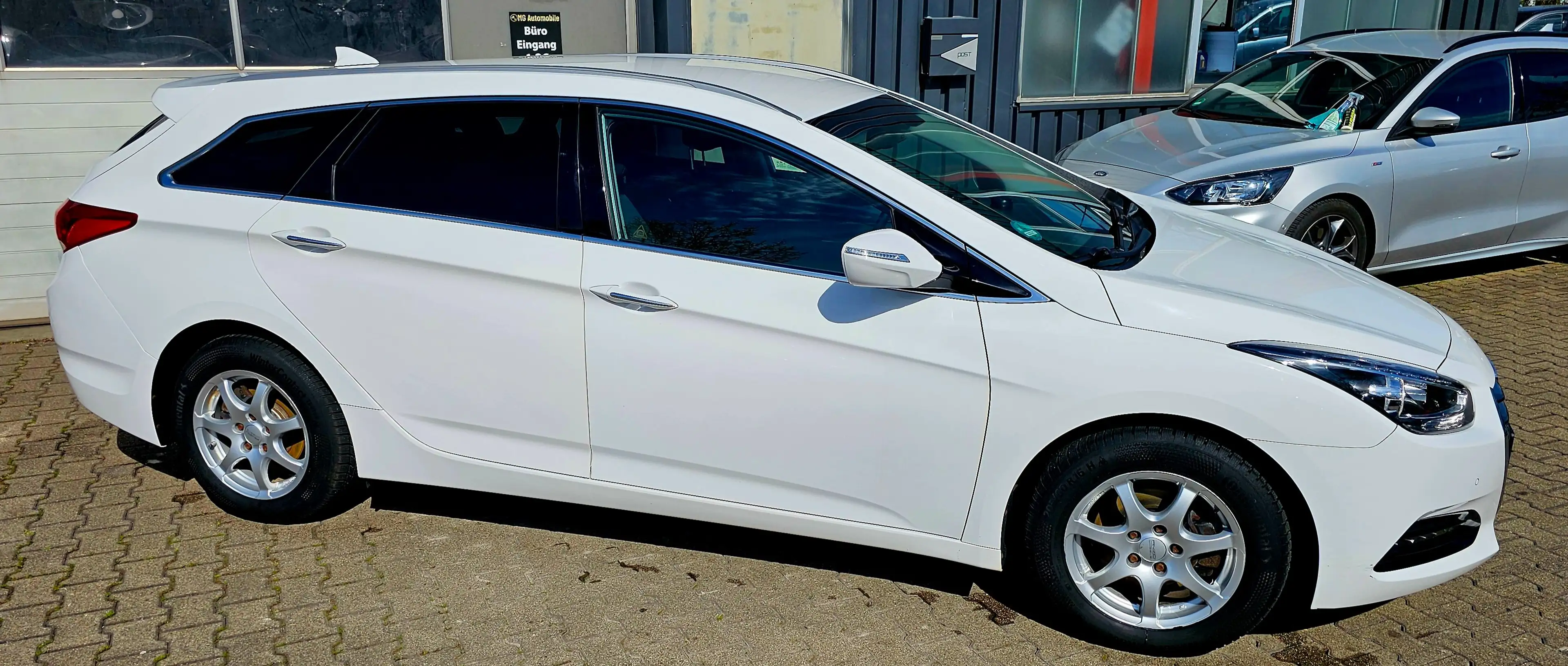 Hyundai i40 Blue Trend/NAVI/PDC/Klima/Sitzheizung — photo 8