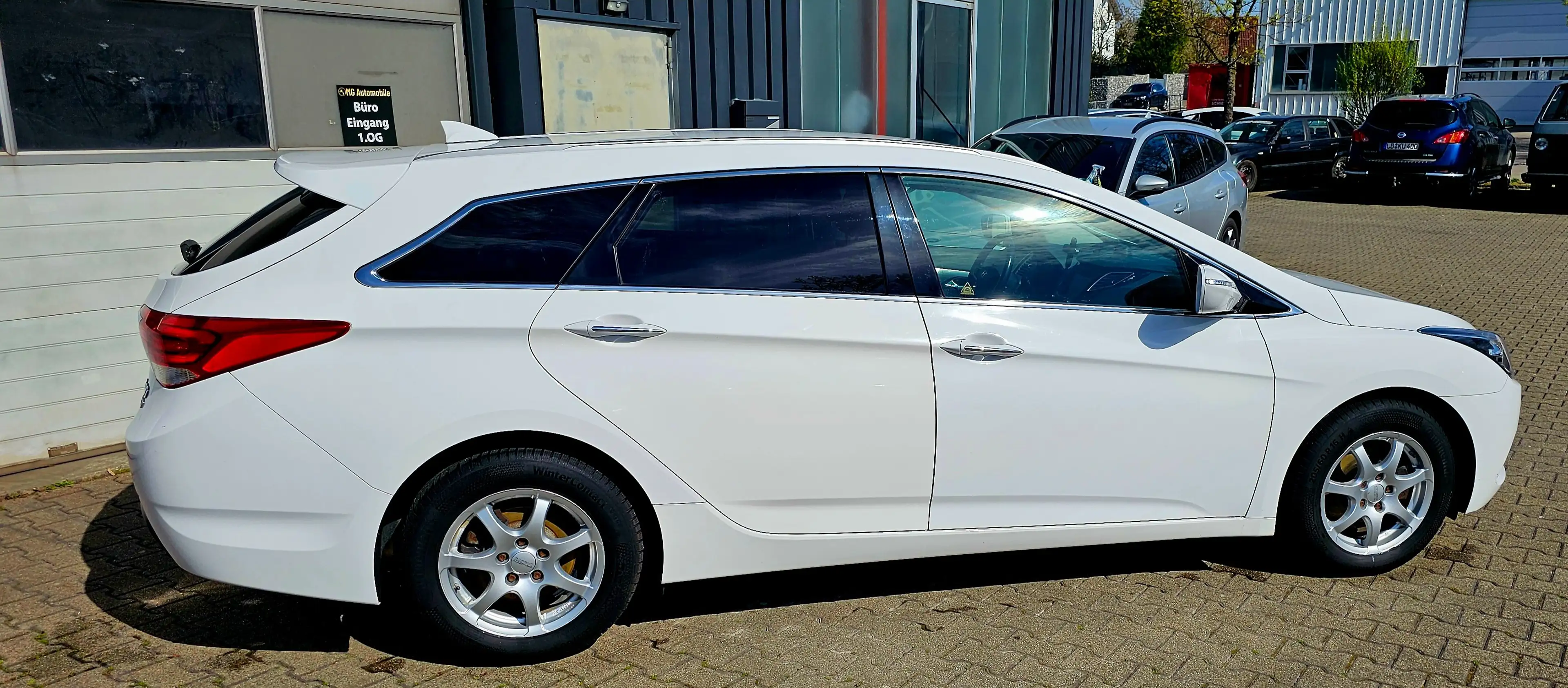 Hyundai i40 Blue Trend/NAVI/PDC/Klima/Sitzheizung — photo 9