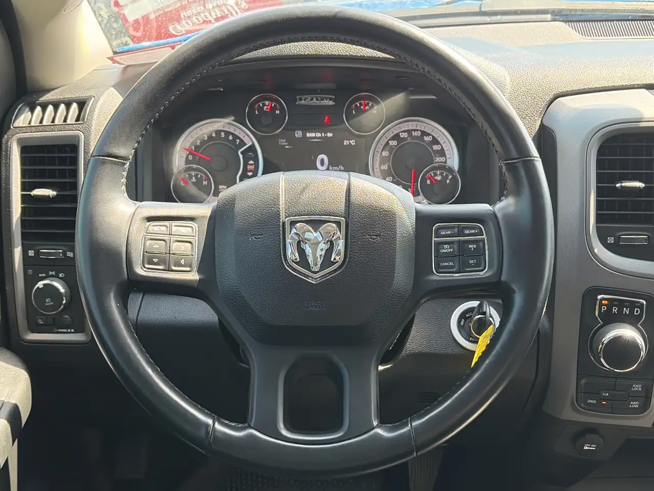 RAM 1500 снимка RAM 1500
