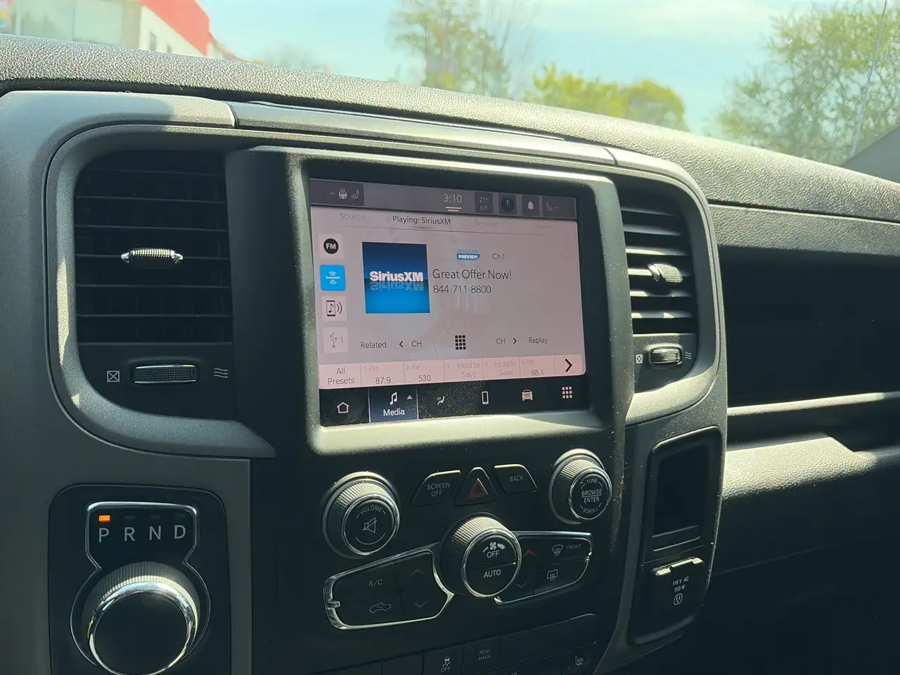 RAM 1500 снимка RAM 1500