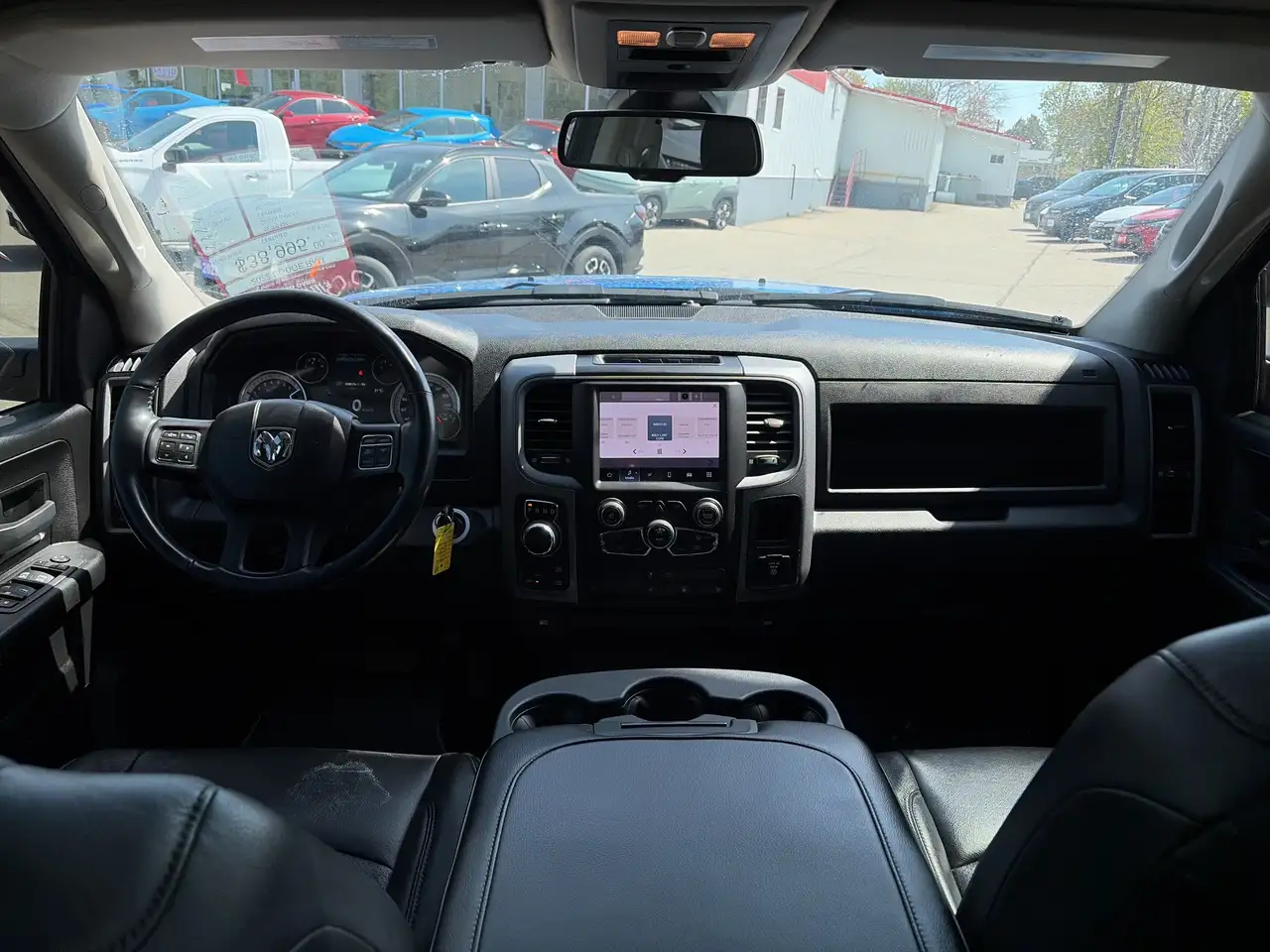 RAM 1500 снимка RAM 1500