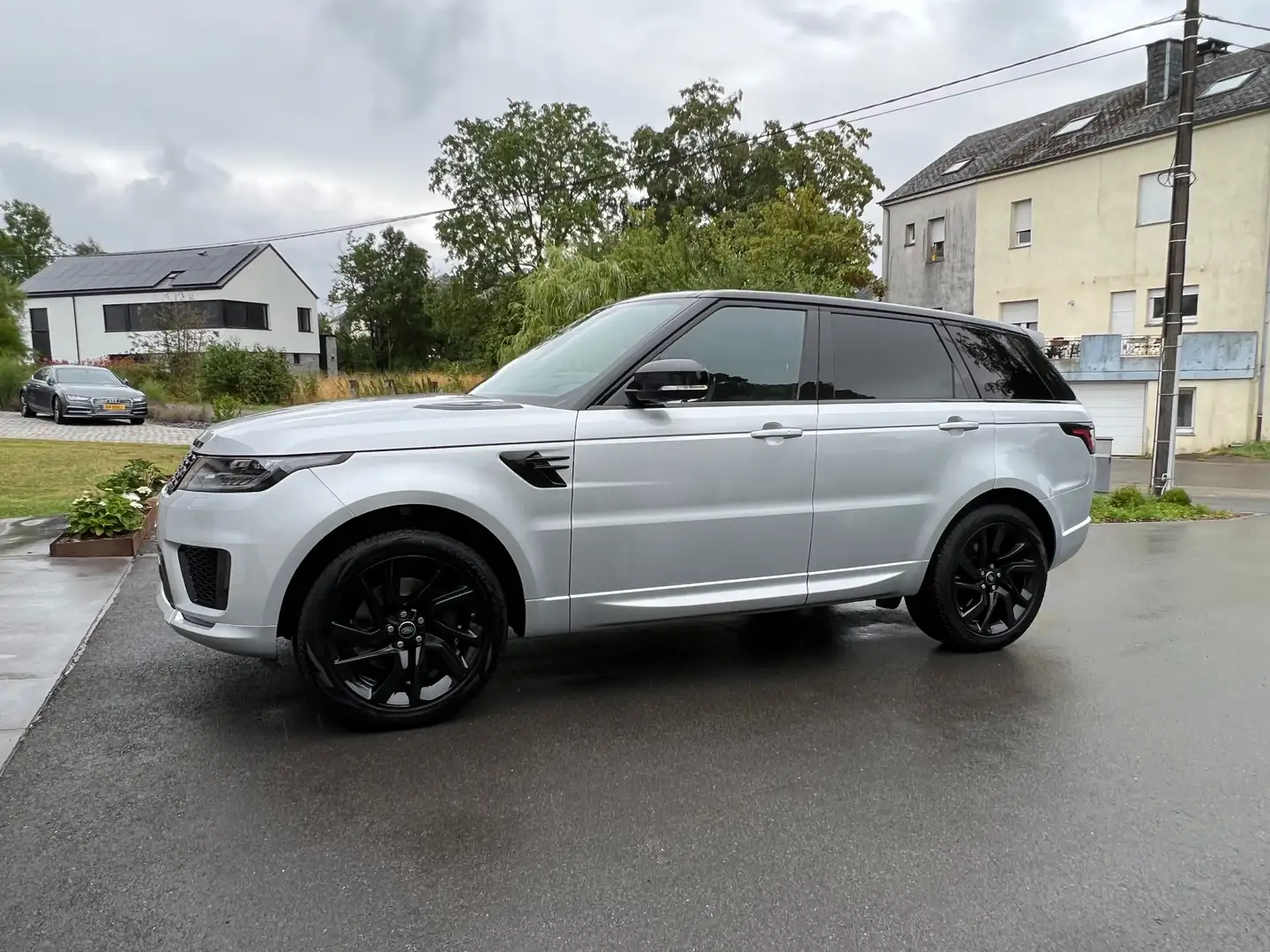 Land Rover Range Rover Sport Range Rover Sport 3.0 TD6 D300 HSE Dynamic Stříbrná - 1