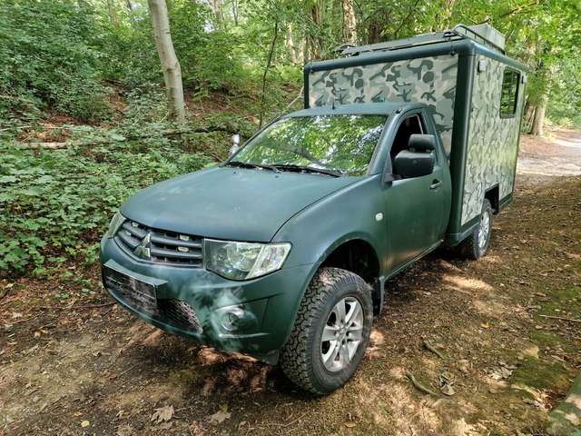 Imagine Mitsubishi L200 Inform Klima 4WD Expeditionsmobil-28000 km