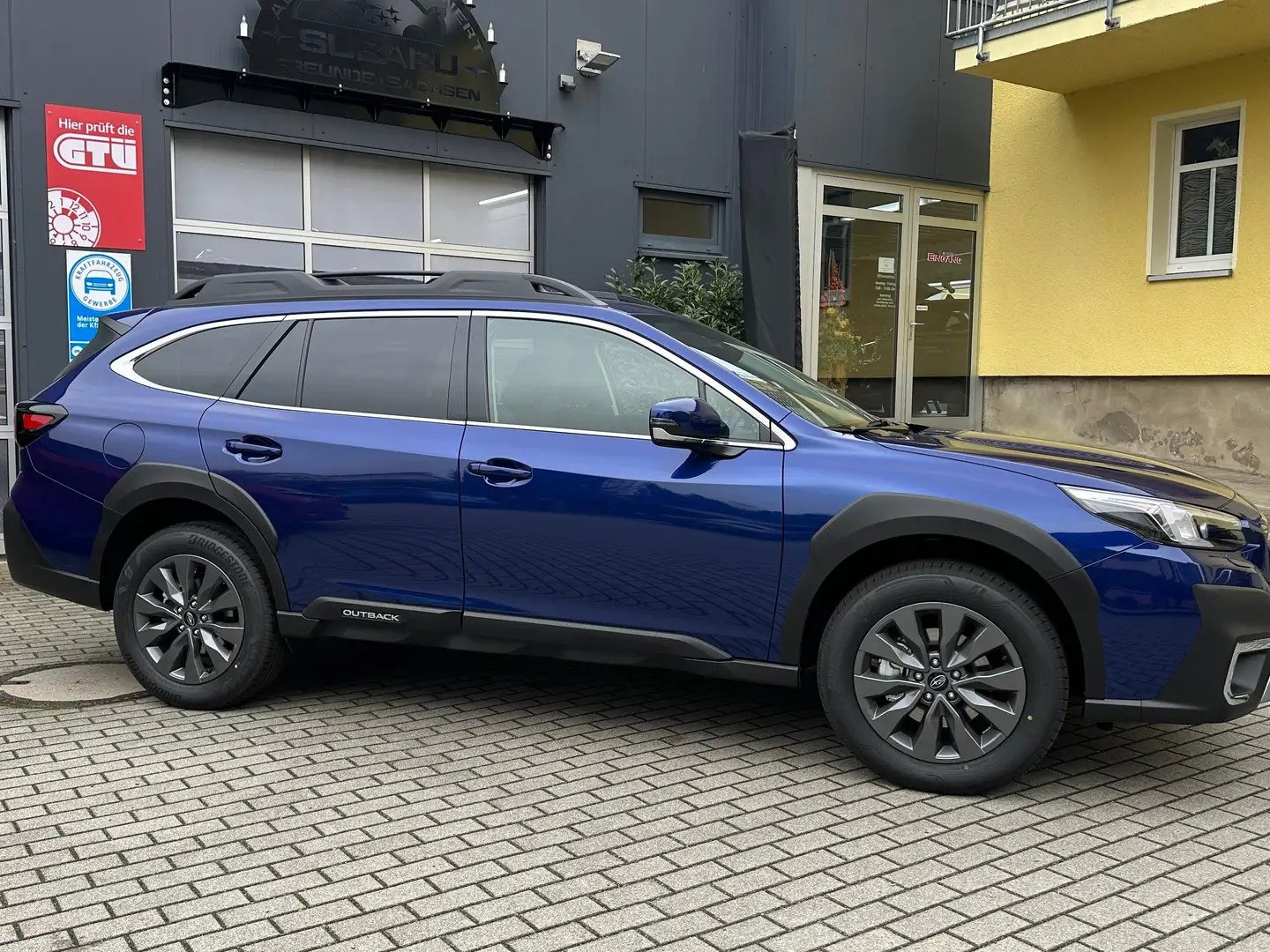 Subaru OUTBACK Outback 2.5i Lineartr. Active "Aktionspreis +WR" Azul - 2