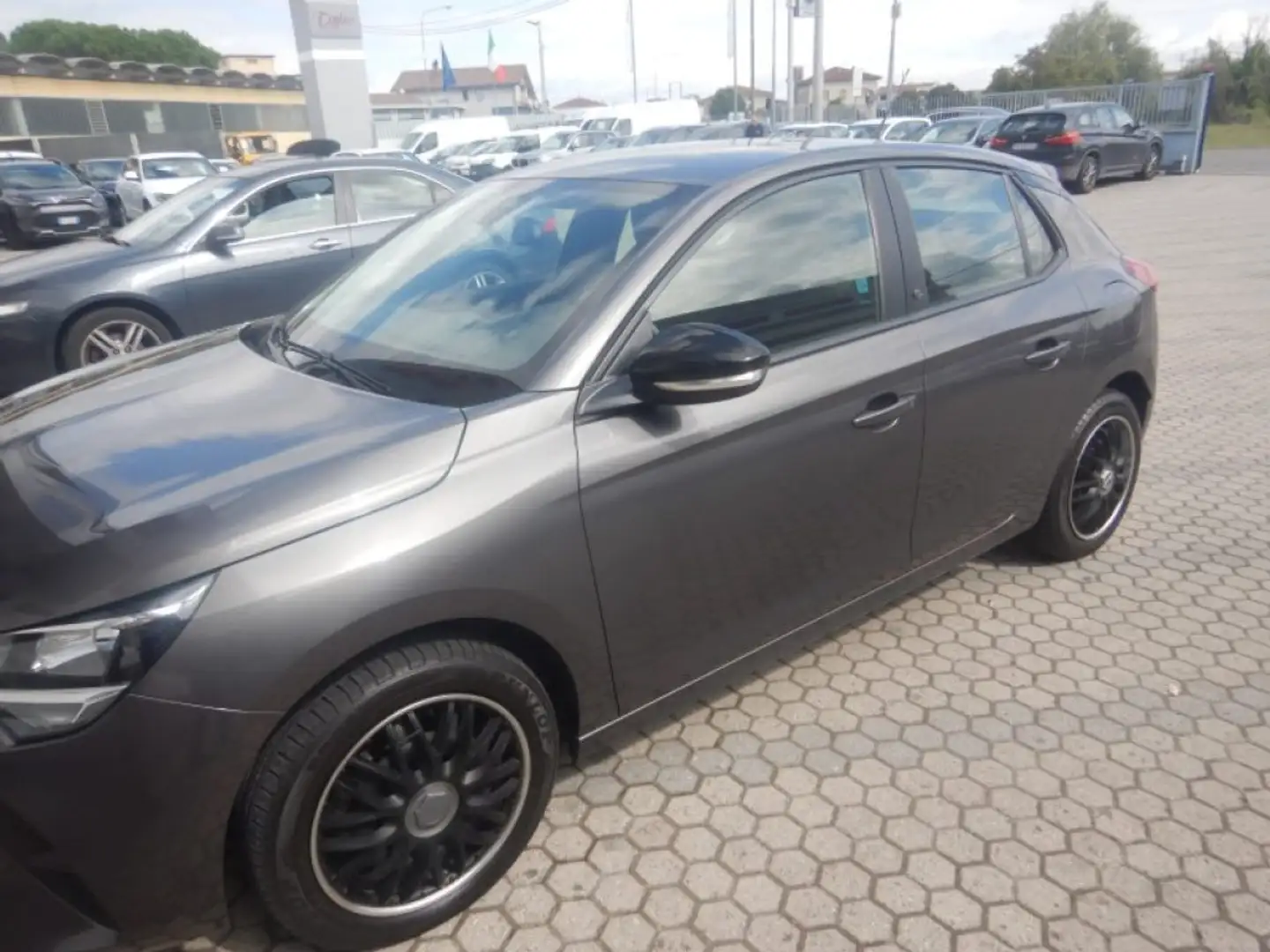 Opel Corsa-e 5 porte Edition Gris - 2