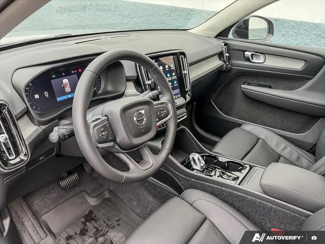 Volvo XC40 снимка Volvo XC40
