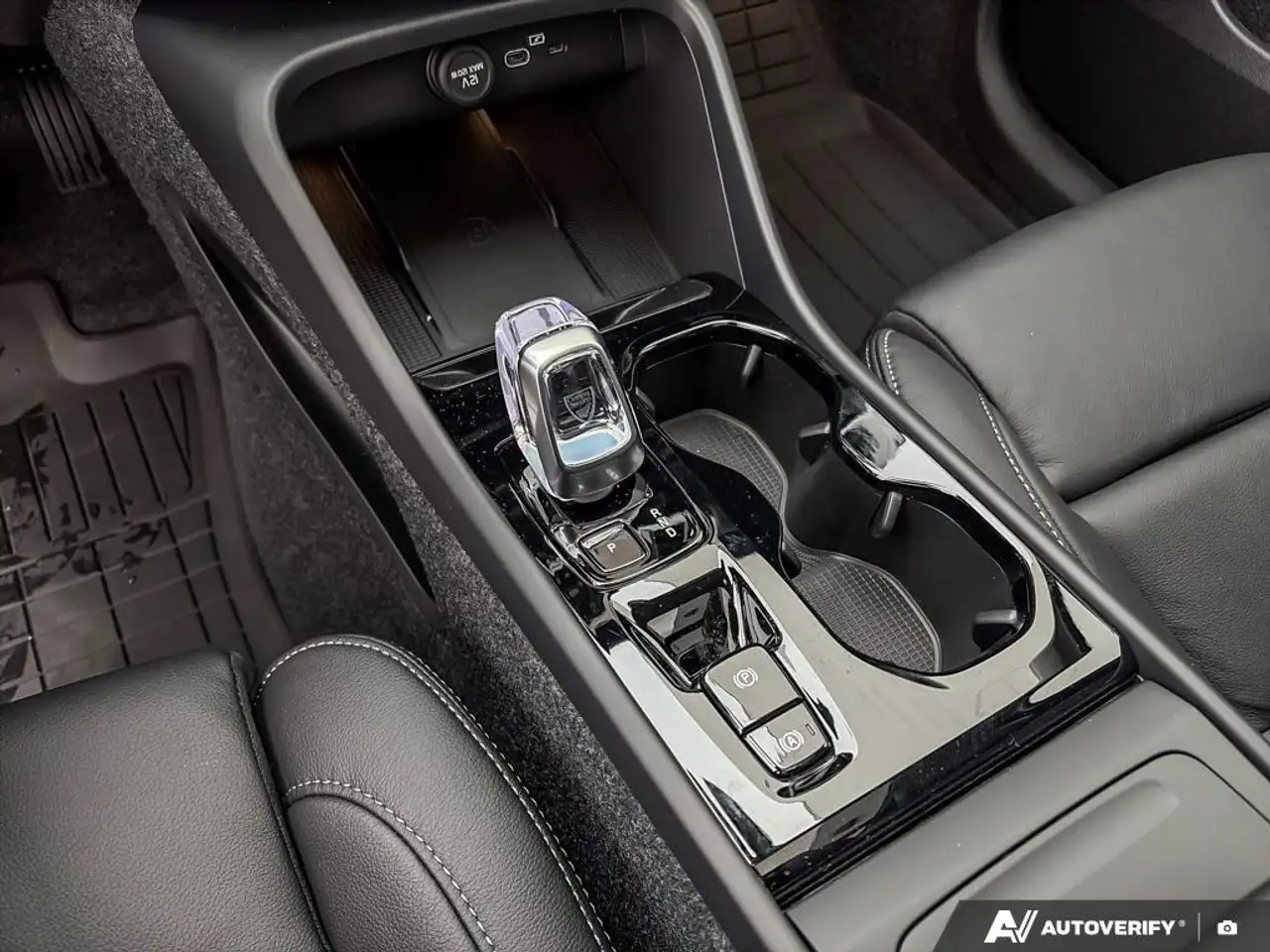 Volvo XC40 снимка Volvo XC40