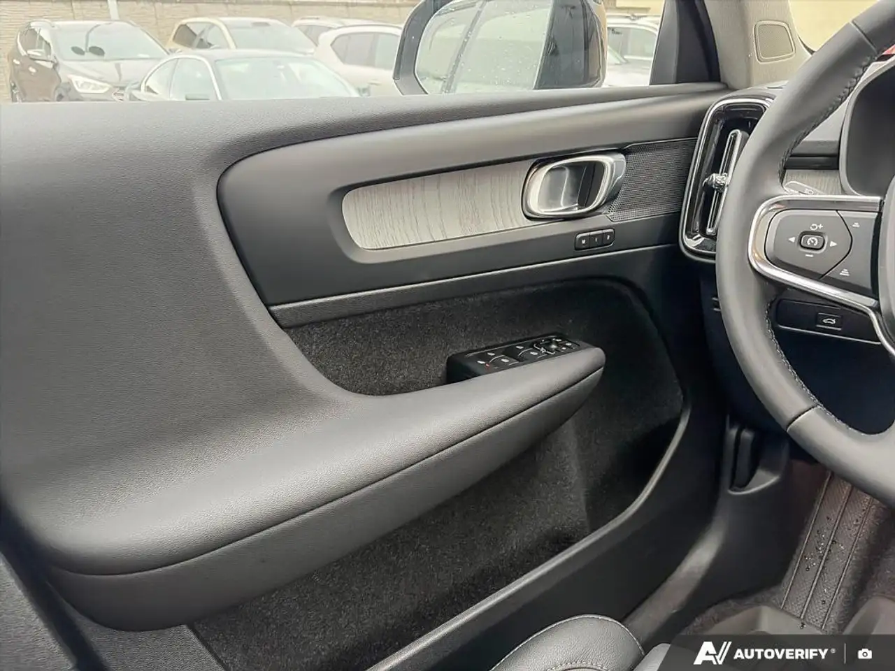 Volvo XC40 снимка Volvo XC40