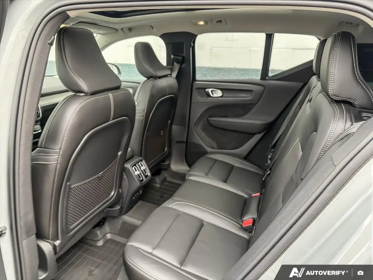 Volvo XC40 снимка Volvo XC40