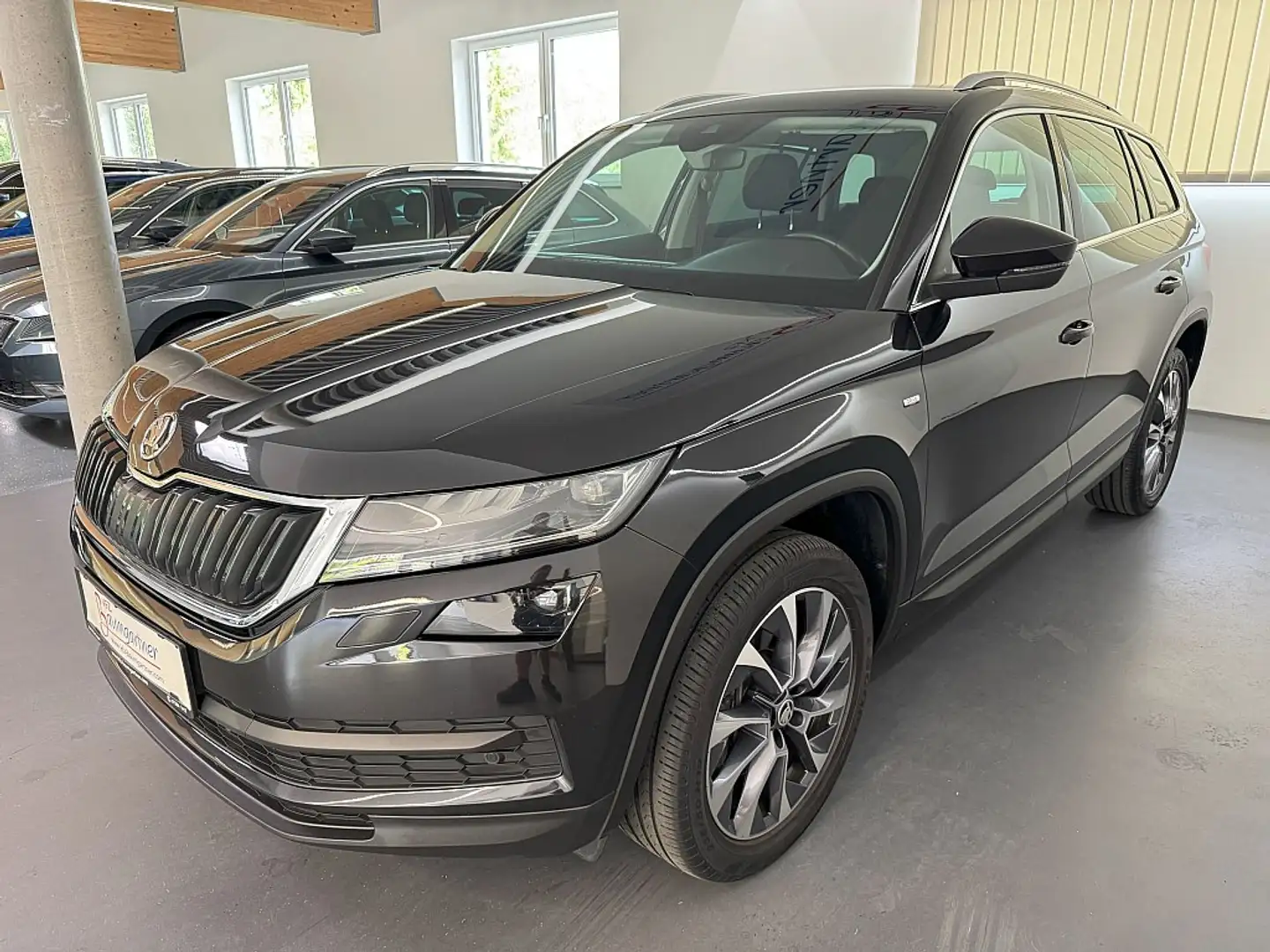 Skoda Kodiaq 2,0TDI DSG 4x4 *LED*NAVI*ACC*Sitzheizung vo/hi*... Schwarz - 2
