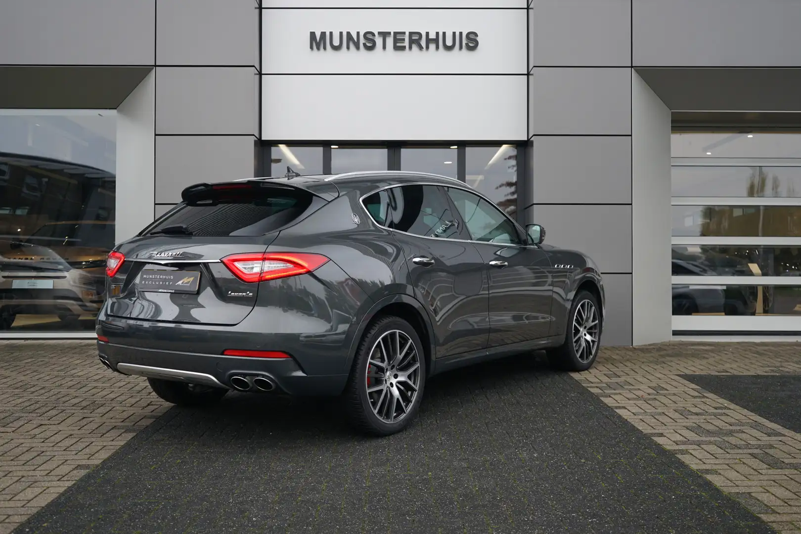 Maserati Levante 3.0 V6 D AWD GranSport | 1e eigenaar | Schuif/Kant Groen - 2