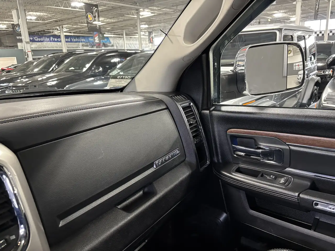 RAM 1500 снимка RAM 1500