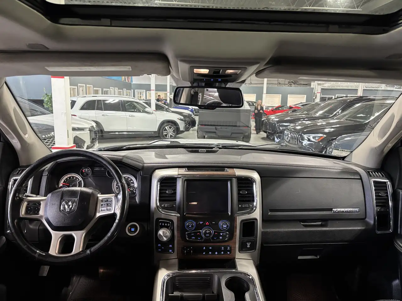 RAM 1500 снимка RAM 1500