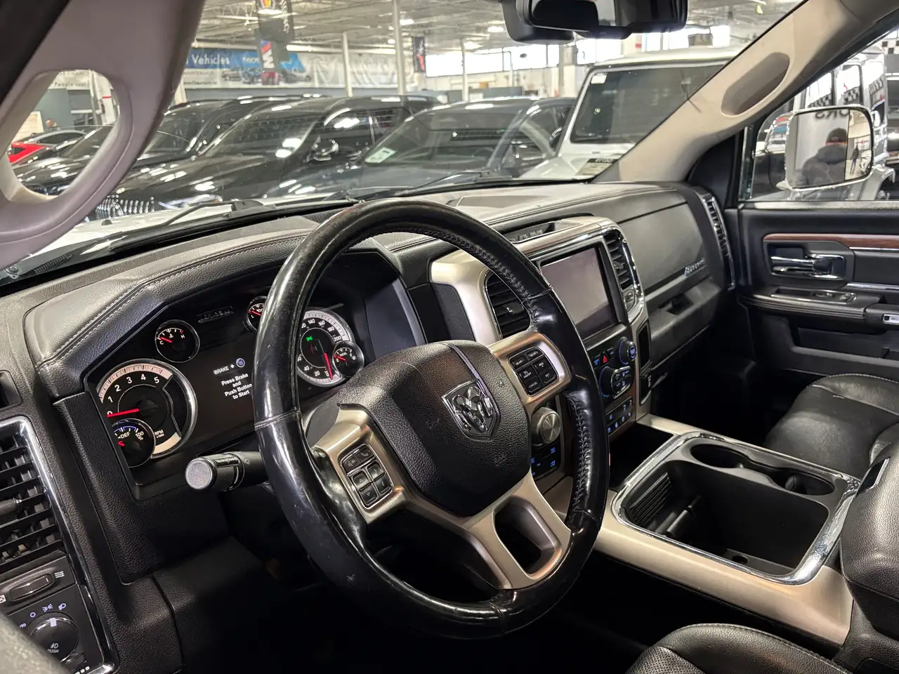 RAM 1500 снимка RAM 1500