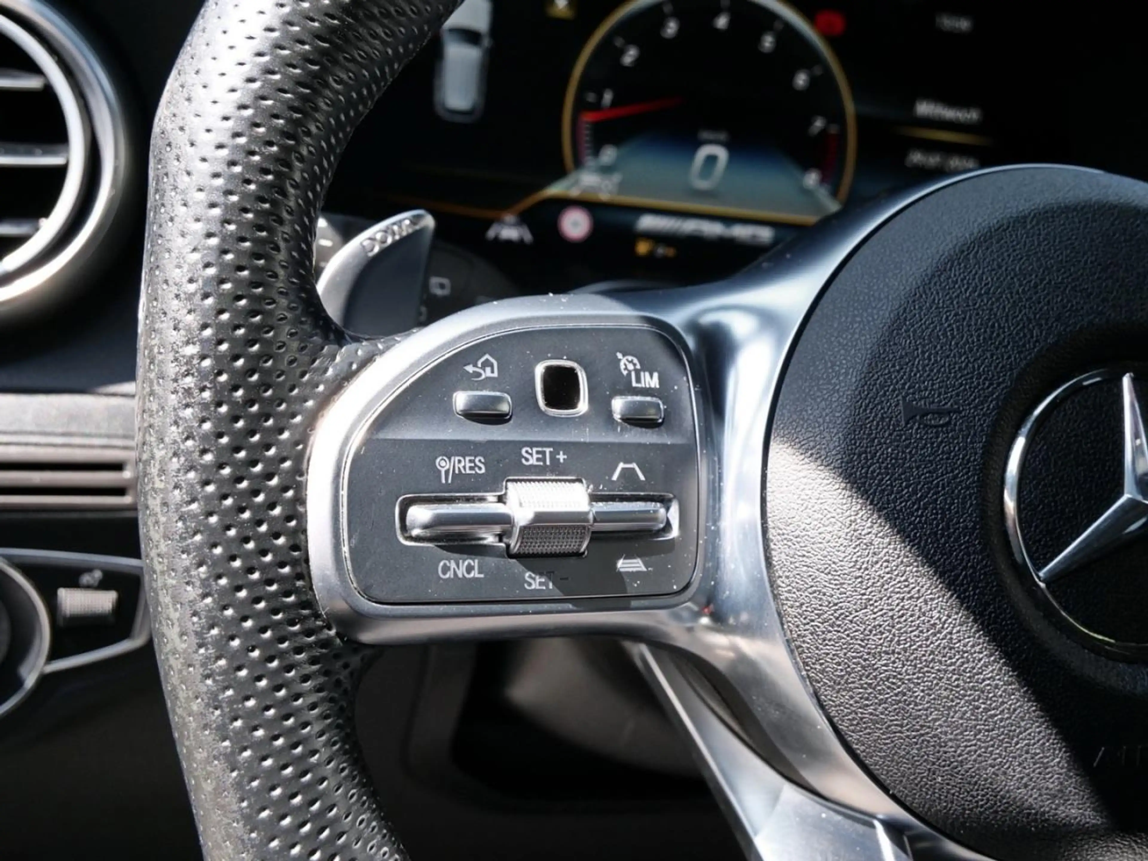 Mercedes-Benz GLC 63 AMG 4M+ Night Distronic 360° AHK — photo 9