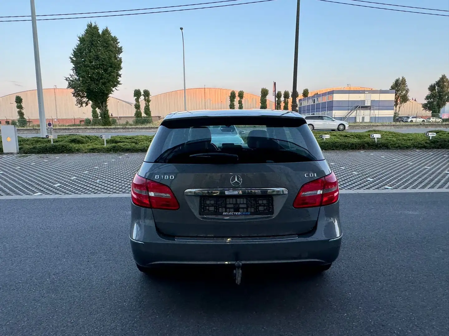 Mercedes-Benz B 180 B 180 CDI 7G-DCT Fekete - 2