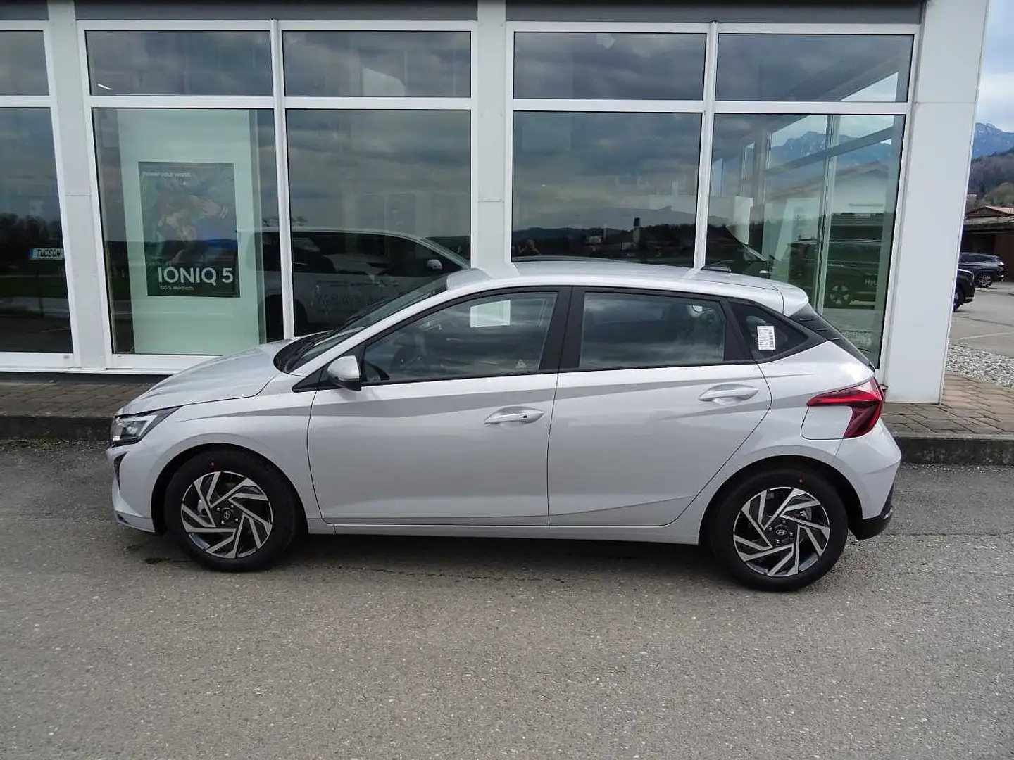 Hyundai i20 1.0 T-GDI, Trend, Lichtpaket, Komfortpaket Grau - 2