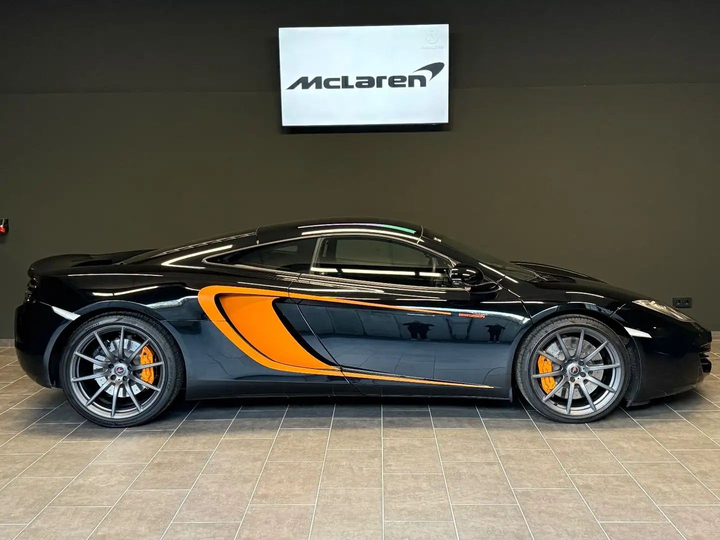 McLaren MP4-12C Scheckheft Deutsch Unfallfrei Schwarz - 1
