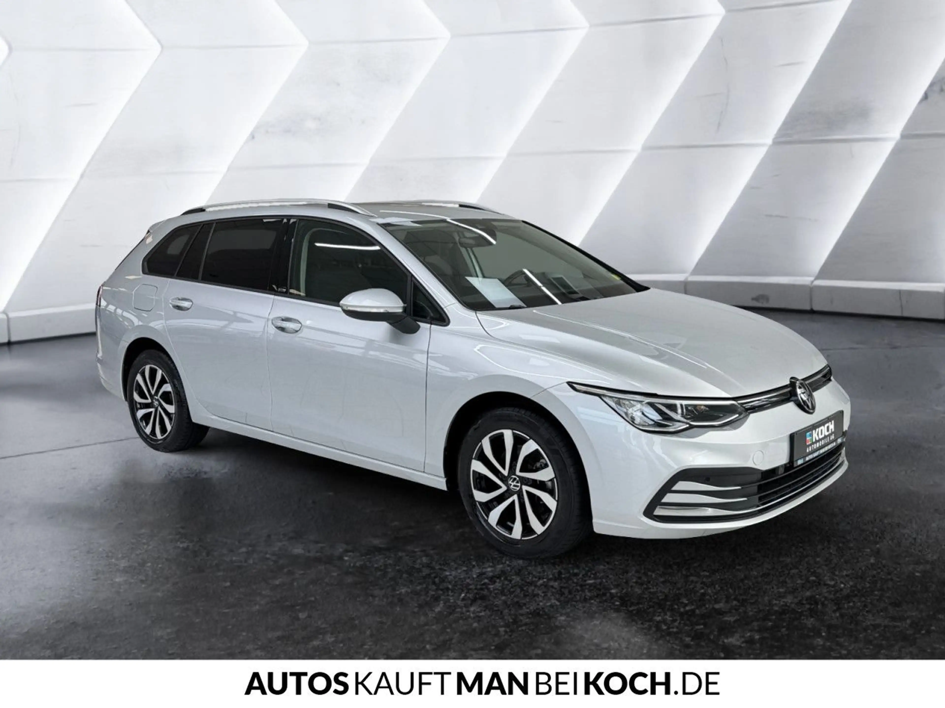 Volkswagen Golf Variant 1.0 TSI Active AHK STHZG KAM NAV SHZ — photo 6