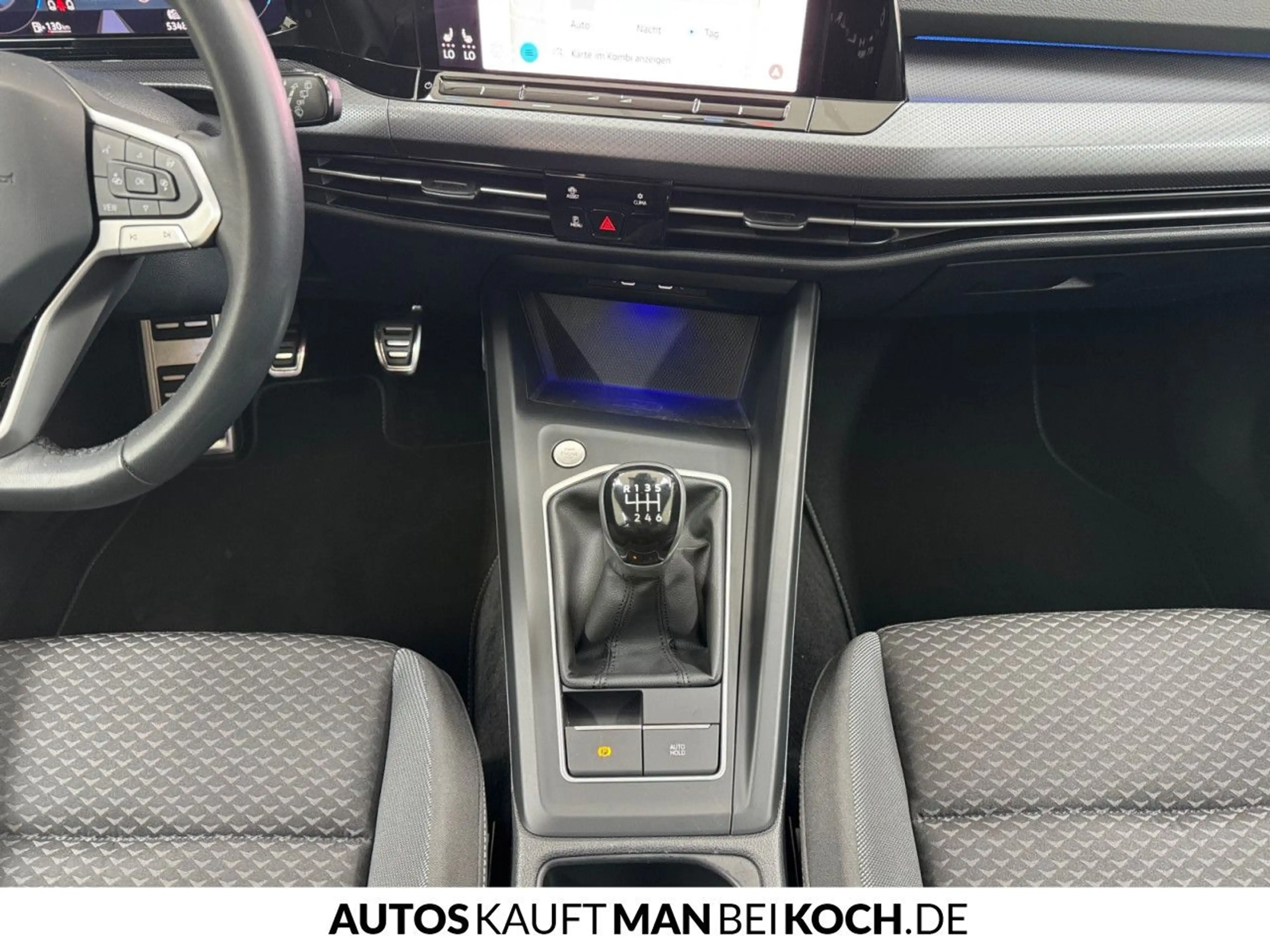 Volkswagen Golf Variant 1.0 TSI Active AHK STHZG KAM NAV SHZ — photo 11