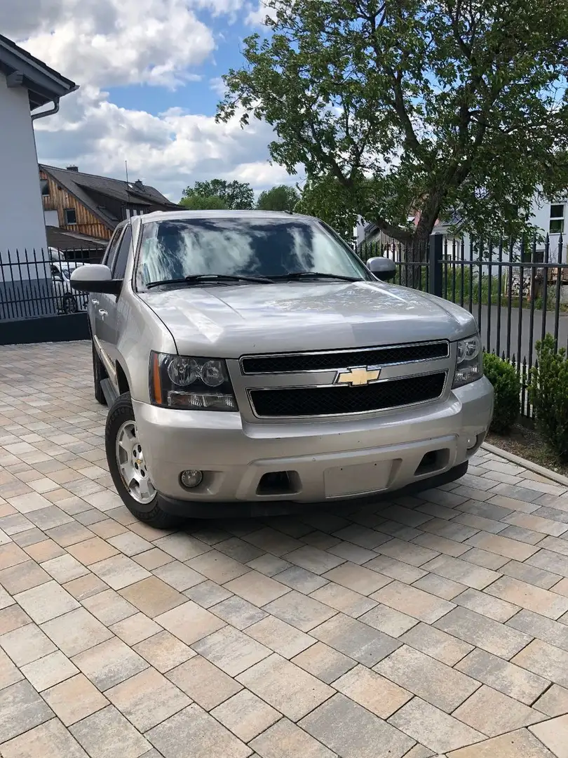 Chevrolet Avalanche Argintiu - 1