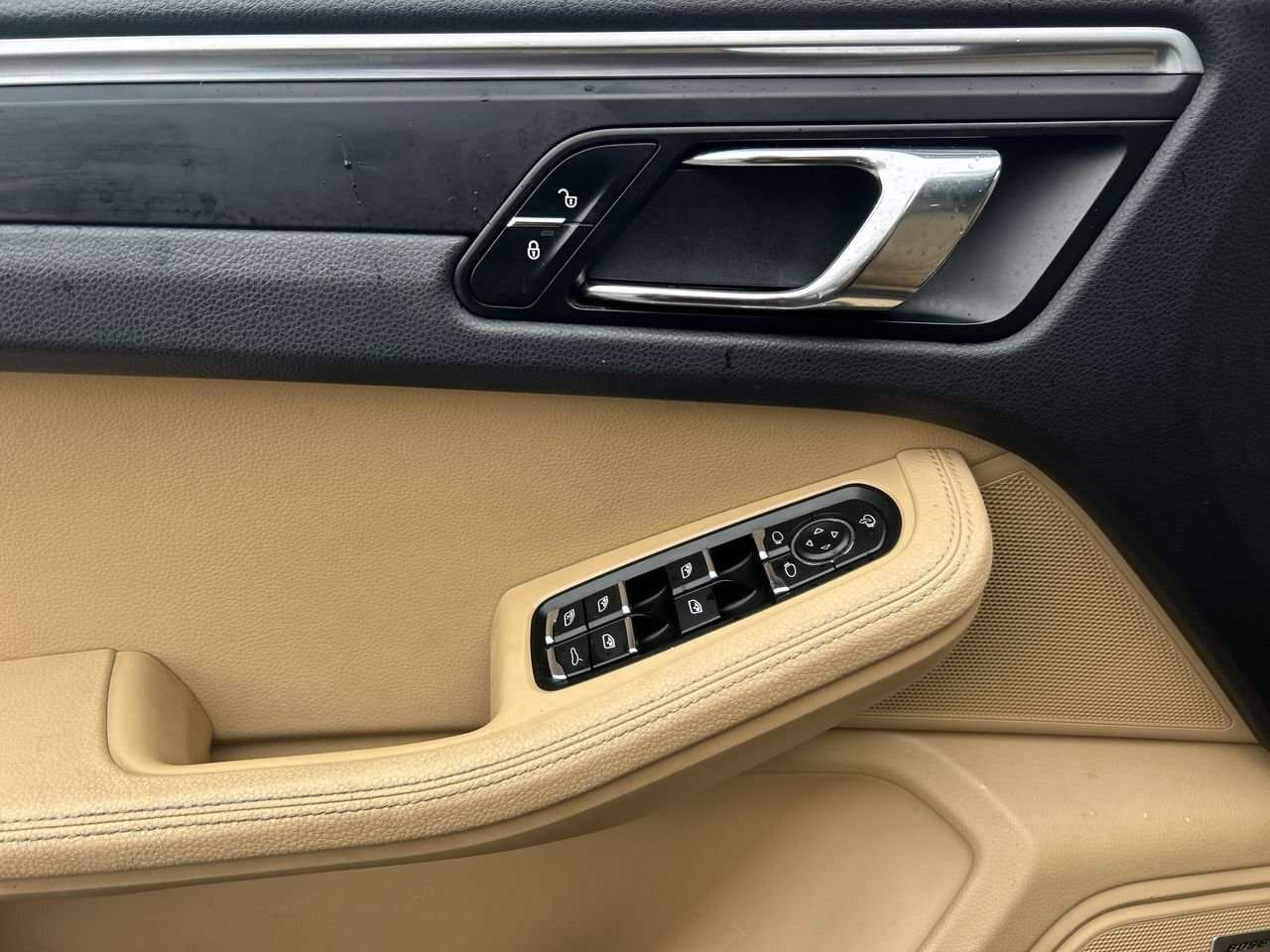 2017 Porsche Macan Premium Package | Heated Seats | Lane Assist | Blu thumb 21