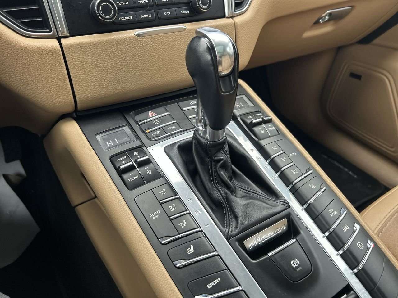 2017 Porsche Macan Premium Package | Heated Seats | Lane Assist | Blu thumb 28
