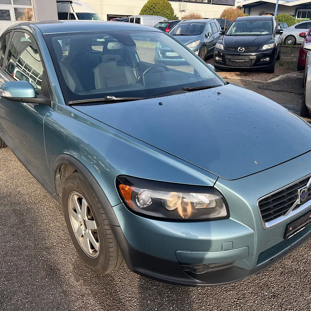 Volvo C30 2.0 107kw-Momentum-aus der Schweiz-Tüv neu Blau - 2