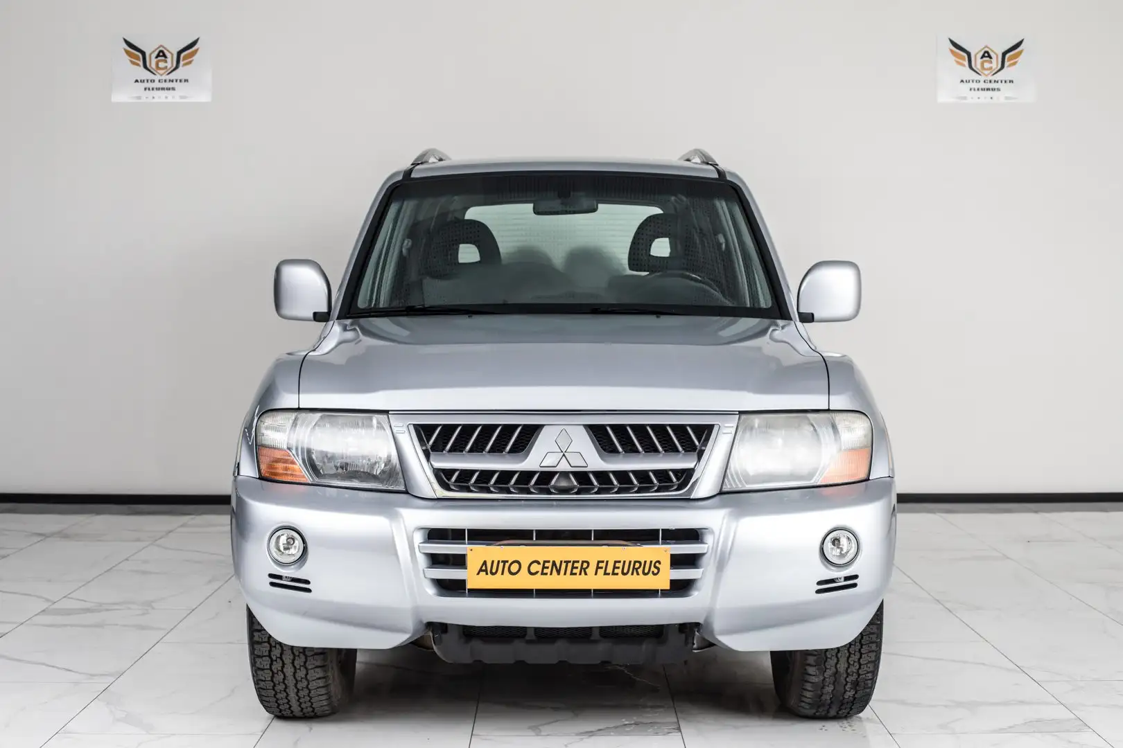 Mitsubishi Pajero 3.2 Turbo DI-D 16v / Boite automatique Zilver - 2