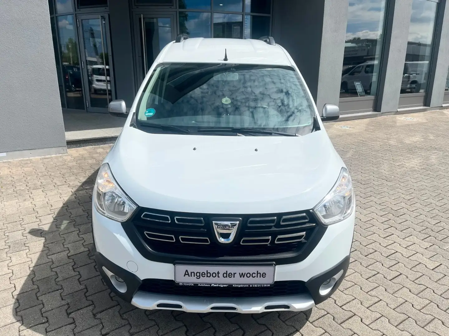 Dacia Dokker Stepway Celebration*SHZ,AHK,PDCh,RFK,Navi Weiß - 2