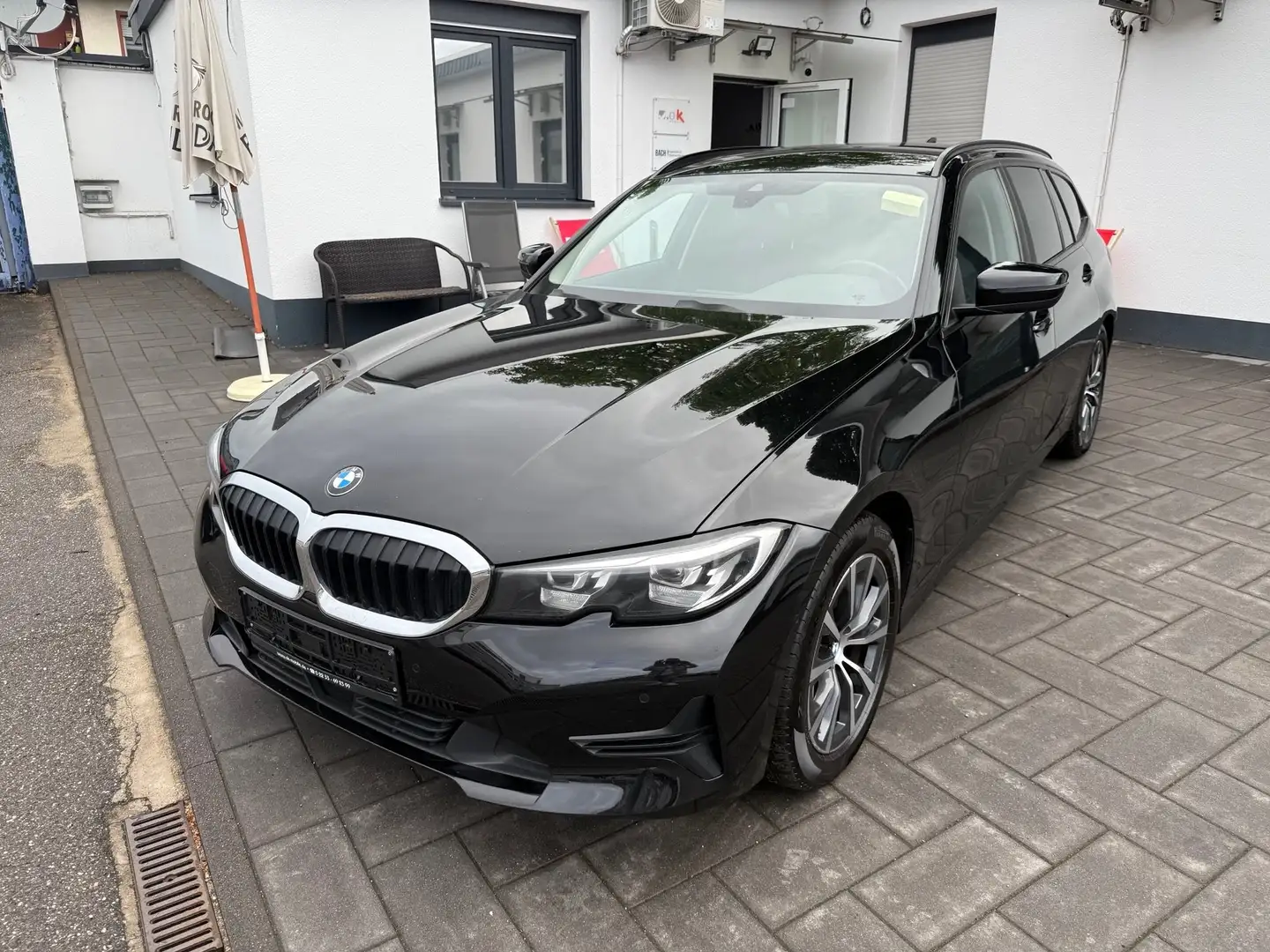 BMW 320 320 d Advantage Digigtal Tacho Automatik LED Noir - 1