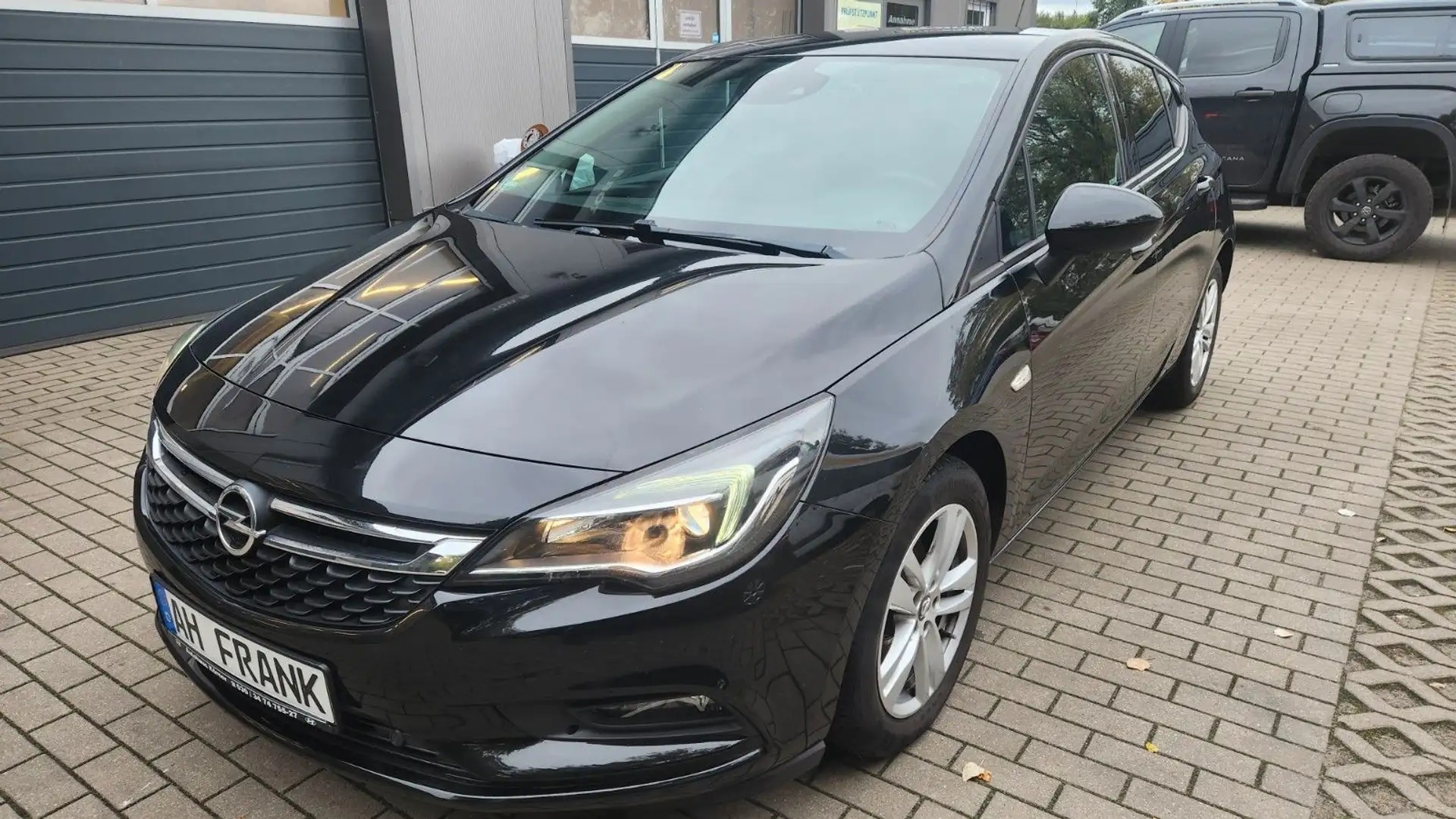 Opel Astra K Lim. 5-trg. Active*viele Extras*HU neu Schwarz - 1