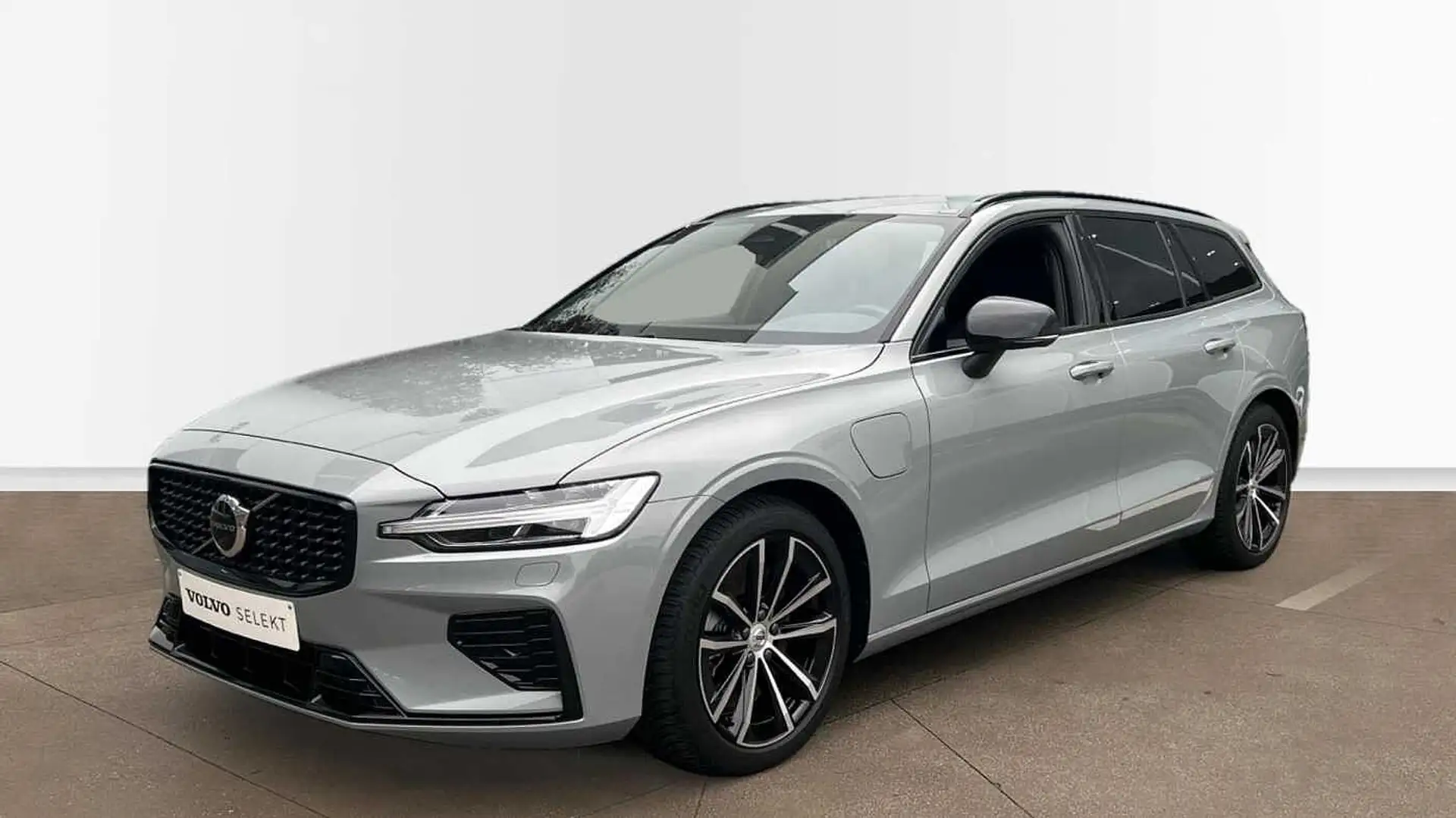 Volvo V60 Plus, T6 AWD Plug-in hybrid, Elektrisch/benzine, D Gris - 1