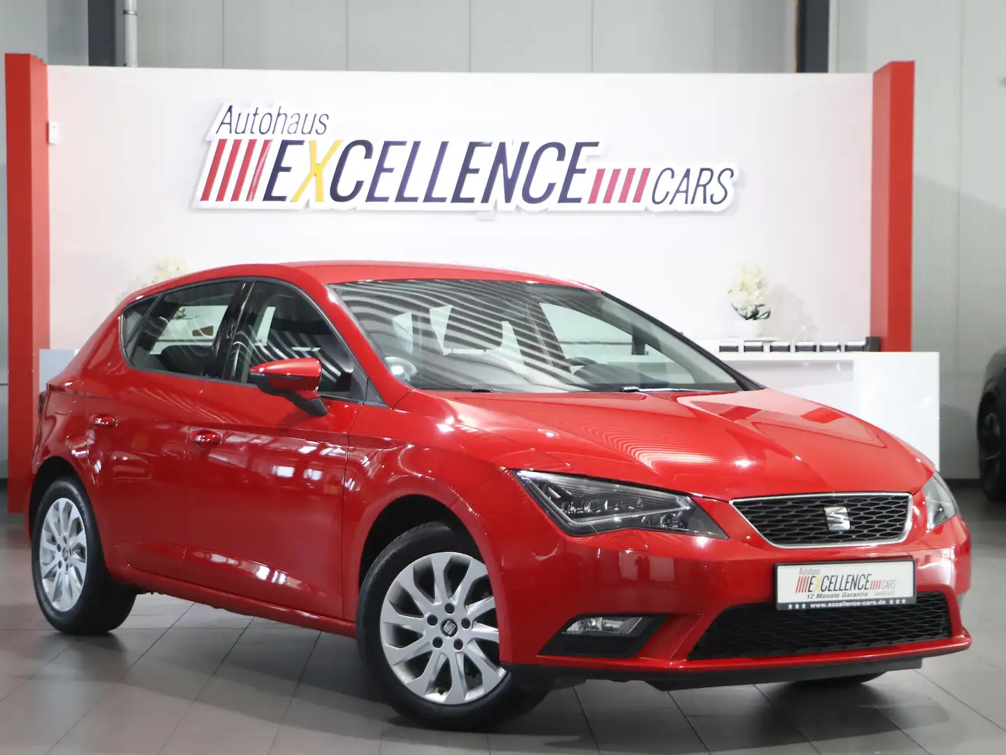 SEAT Leon 1.6 TDI STYLE / LED / NAVI+ / TEMPOMAT / Rot - 1