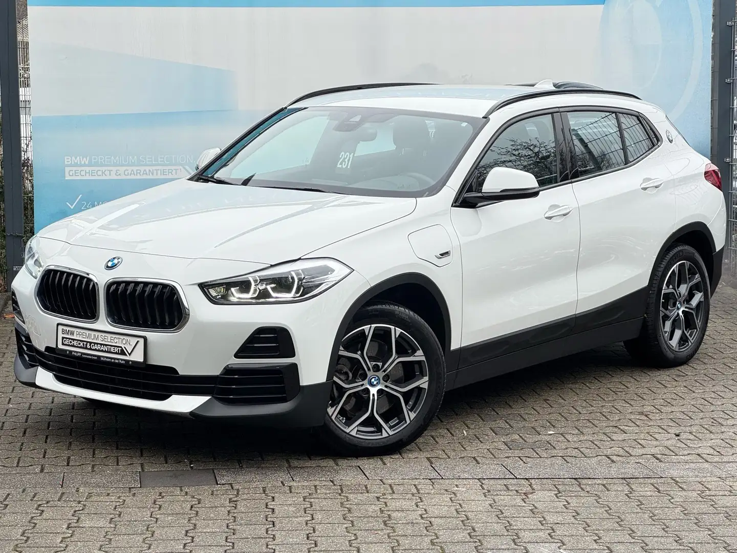 BMW X2 xDrive25e ACC Sportsitz LED HiFi Navi 18" DA+ Weiß - 1