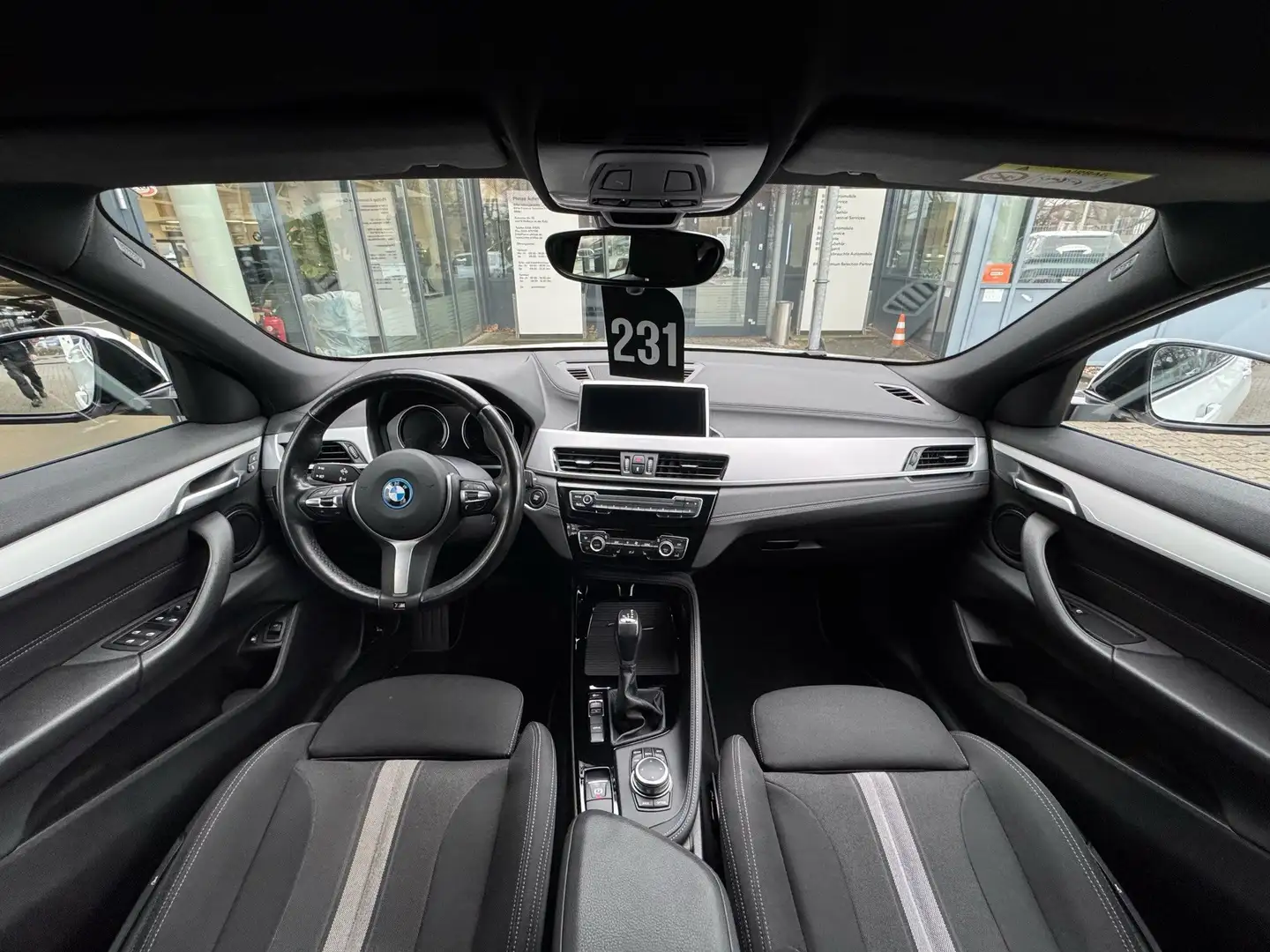 BMW X2 xDrive25e ACC Sportsitz LED HiFi Navi 18" DA+ Blanc - 2