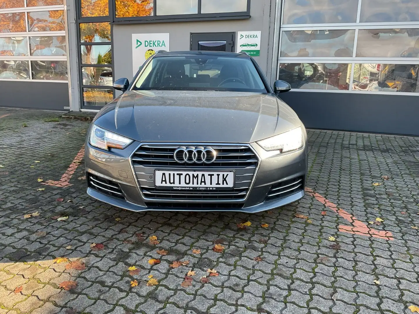 Audi A4 Avant sport Grau - 2