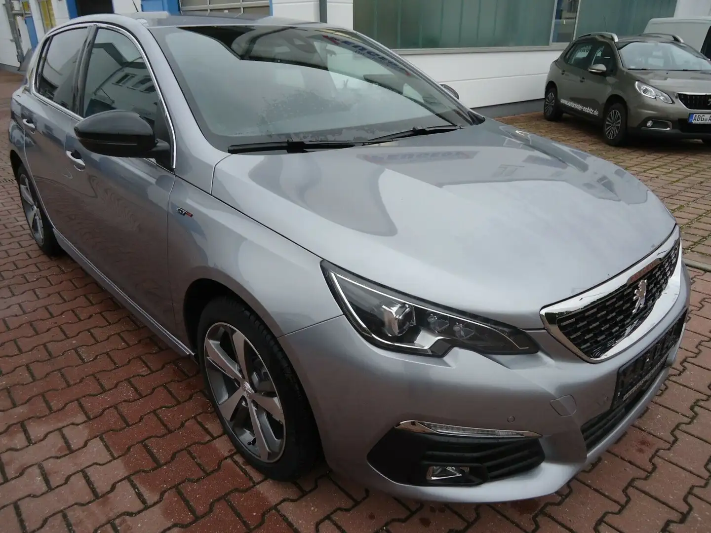 Peugeot 308 GT BlueHDi 130 EAT8 *Full-LED-Navi-Kamera* Grau - 2