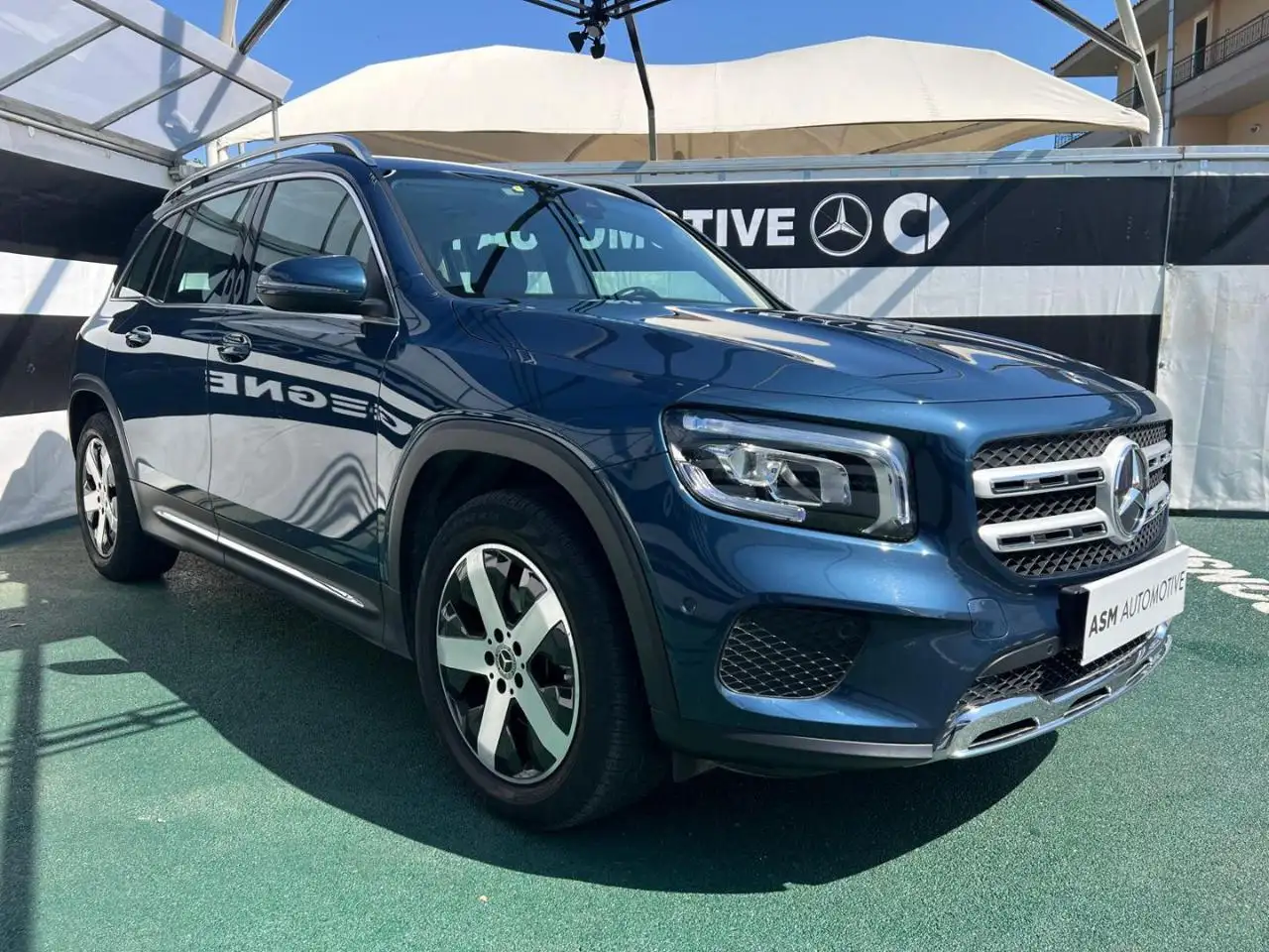 Mercedes-Benz GLB 180